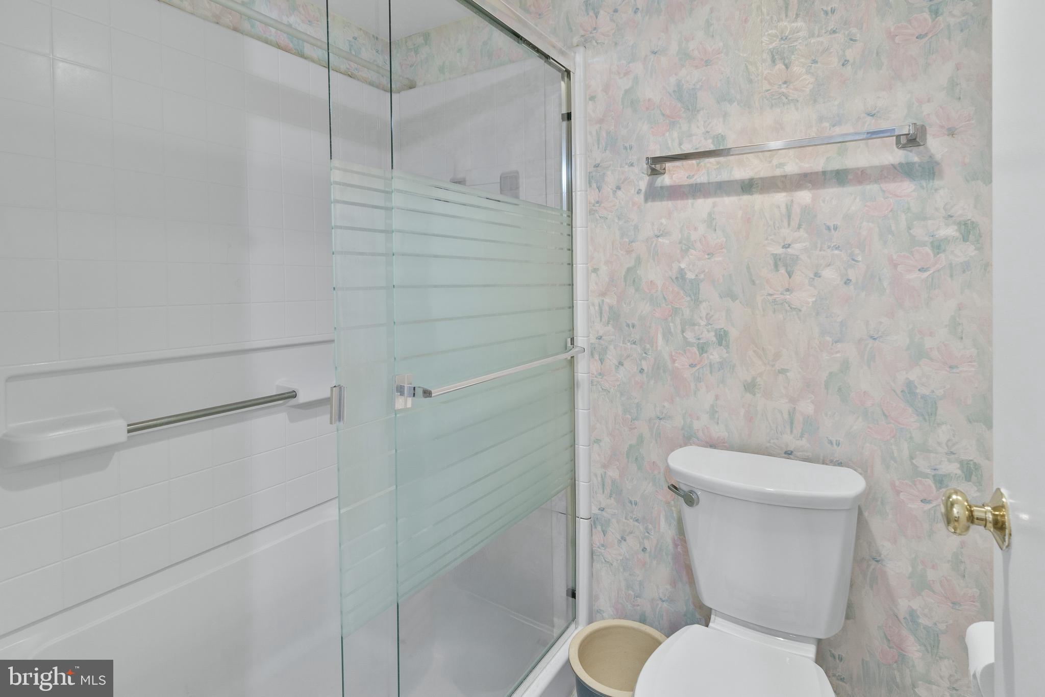 LEISURE WORLD - Residential