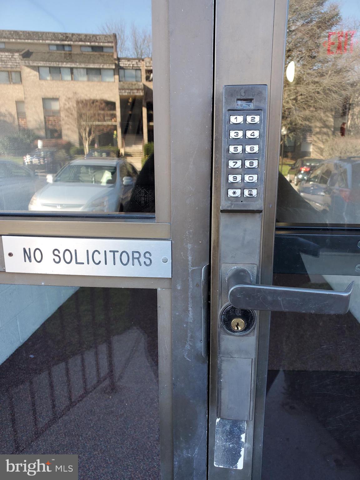 HYDE PARK - Residential Lease