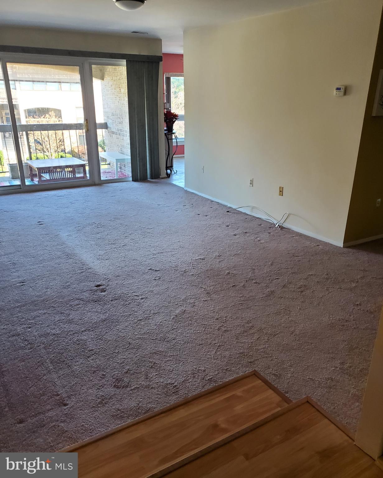 HYDE PARK - Residential Lease