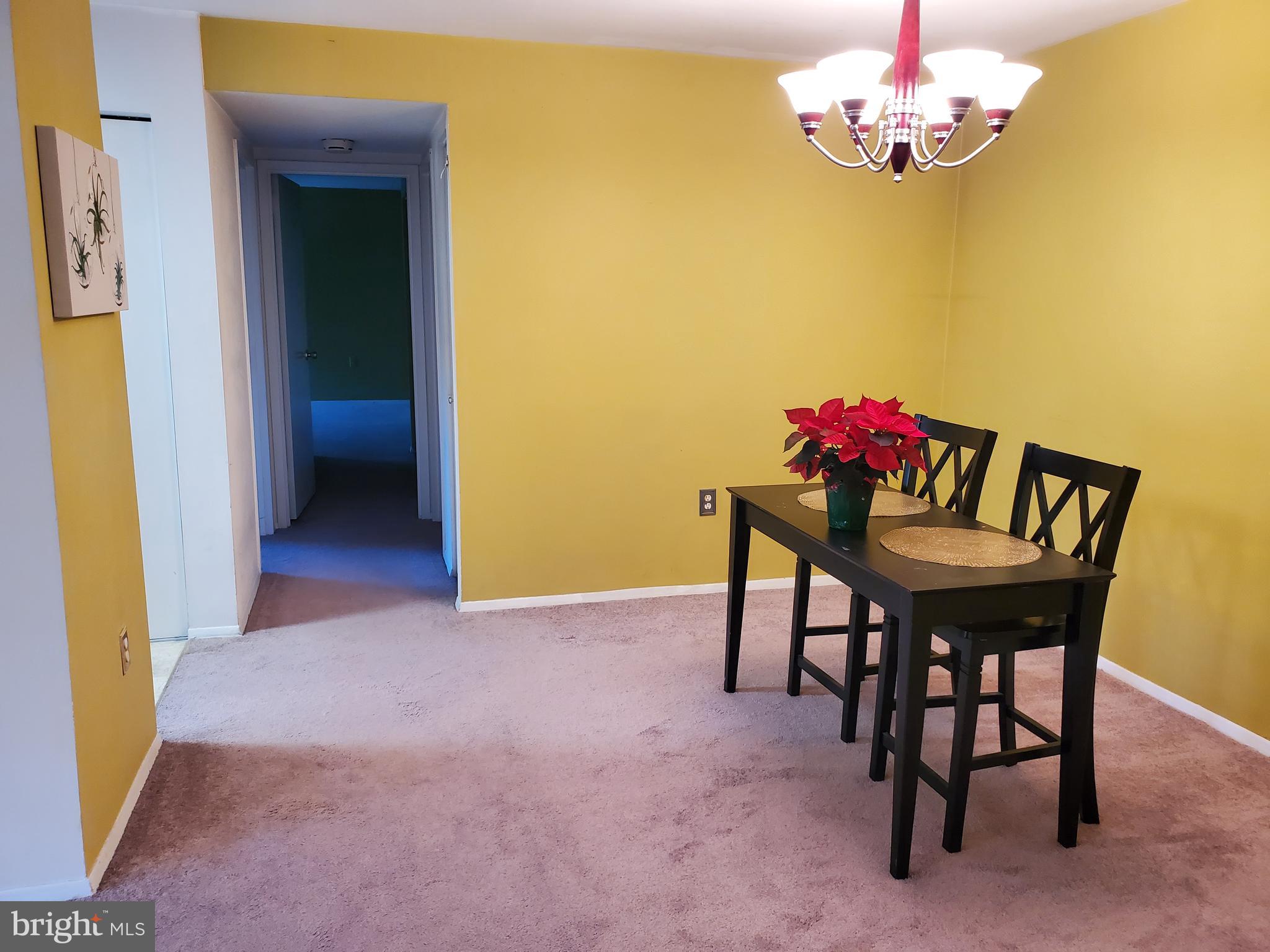 HYDE PARK - Residential Lease