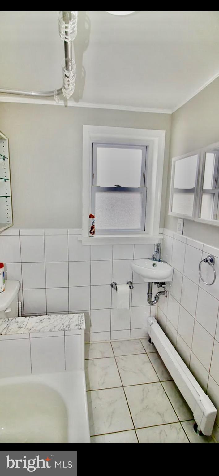 PORT RICHMOND - Residential Lease