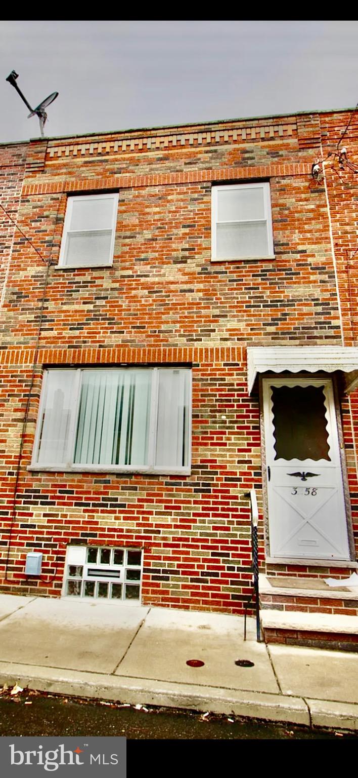 PORT RICHMOND - Residential Lease