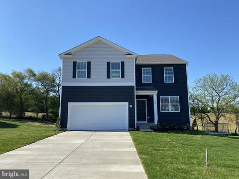 166 RIDERWOOD WAY SHEPHERDSTOWN WV 25443