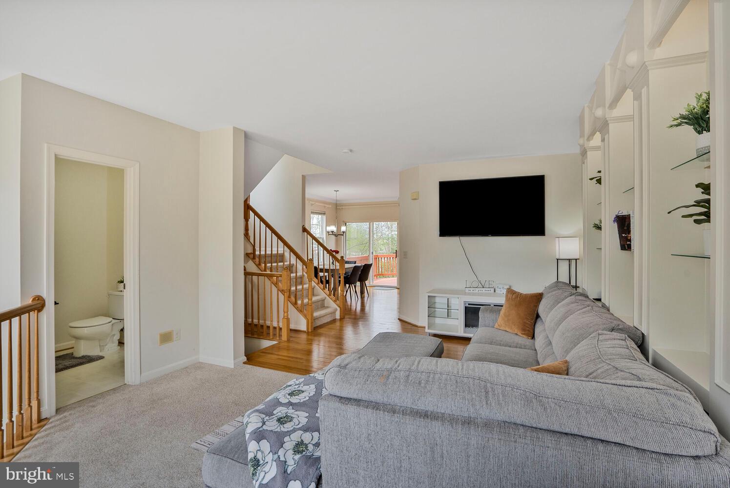 BLOOMS CROSSING - Residential