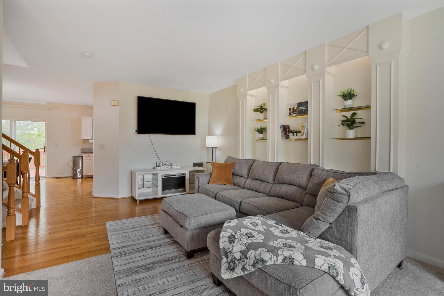 BLOOMS CROSSING - Residential