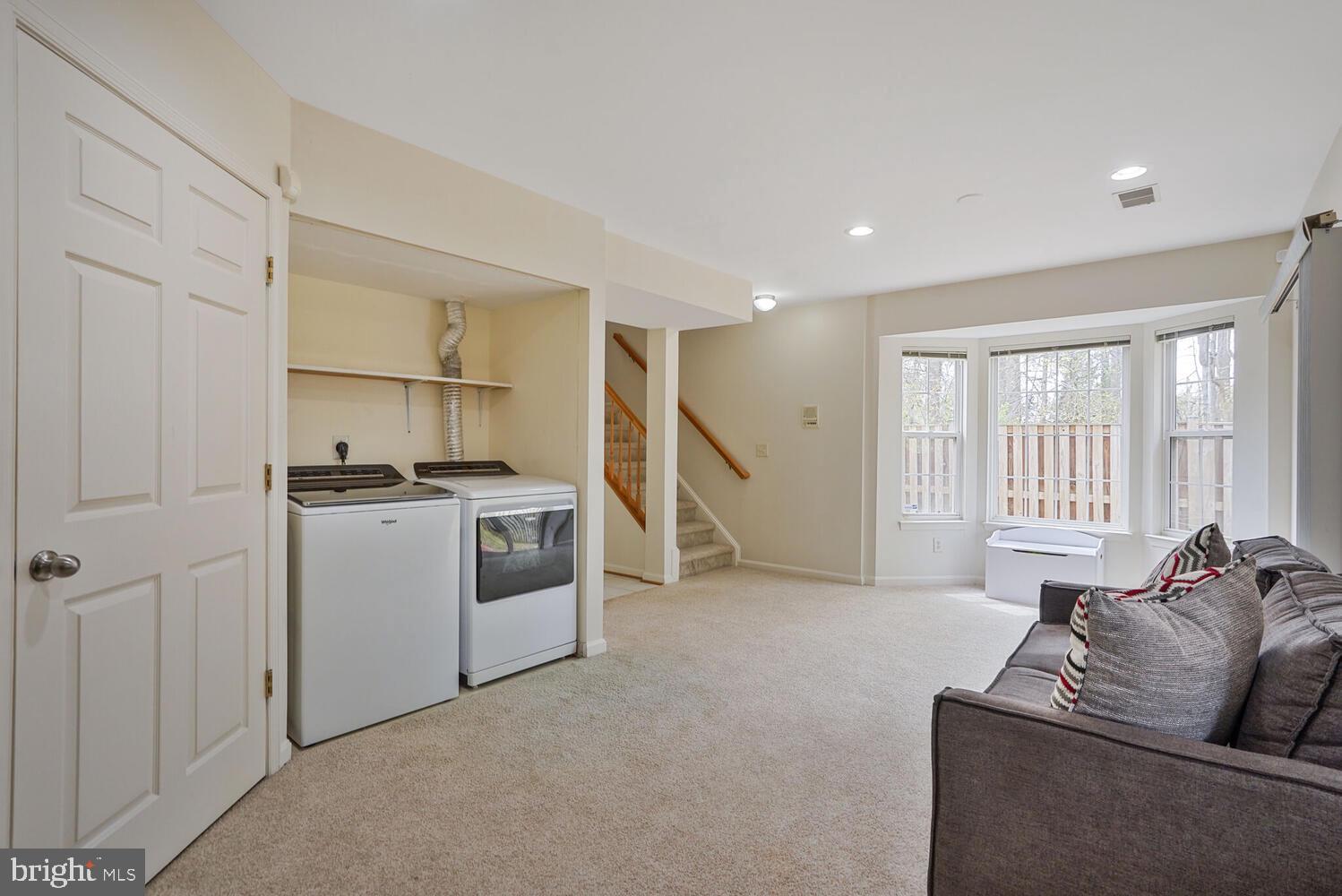 BLOOMS CROSSING - Residential