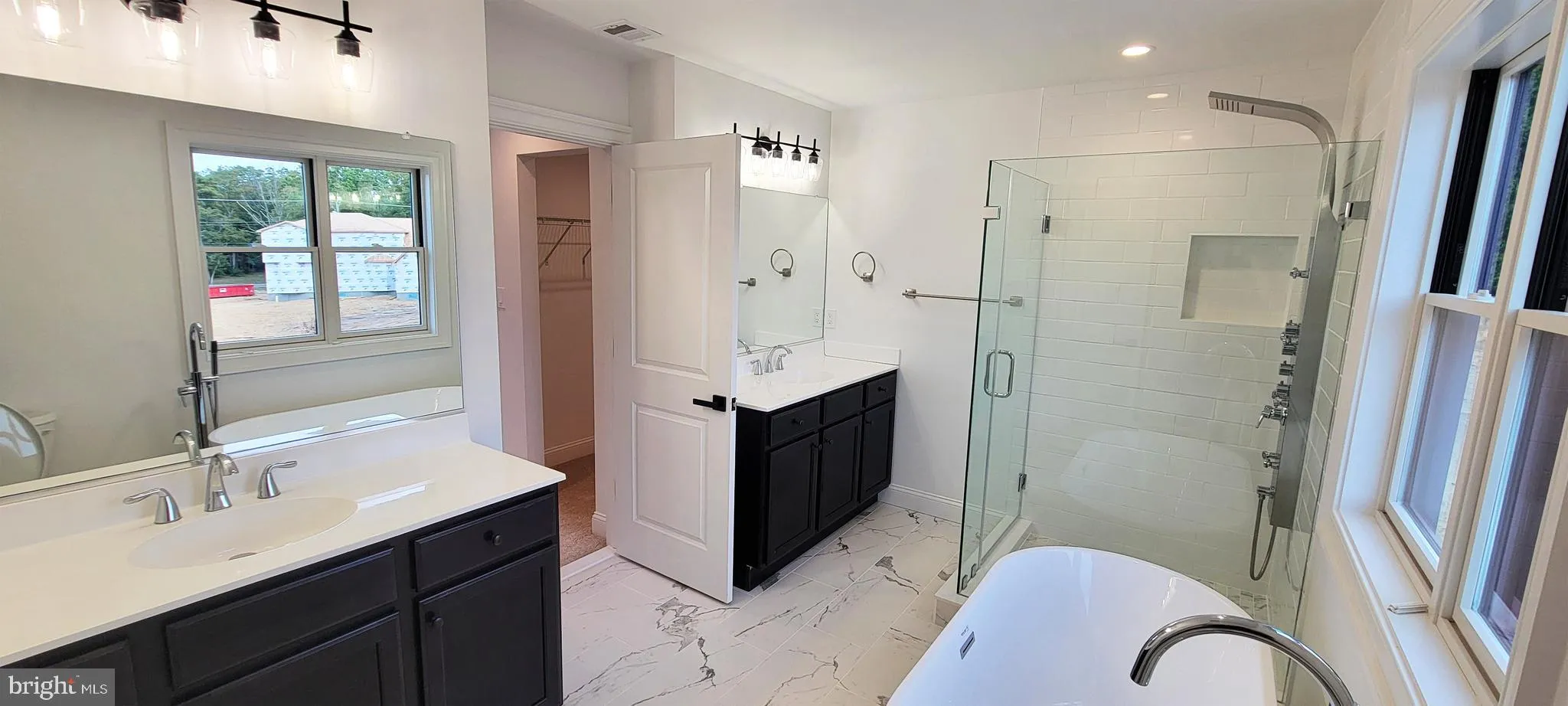 Egg Harbor Twp, New Jersey 08234, United States, 5 Bedrooms Bedrooms, ,3 BathroomsBathrooms,Residential,Pending,41553