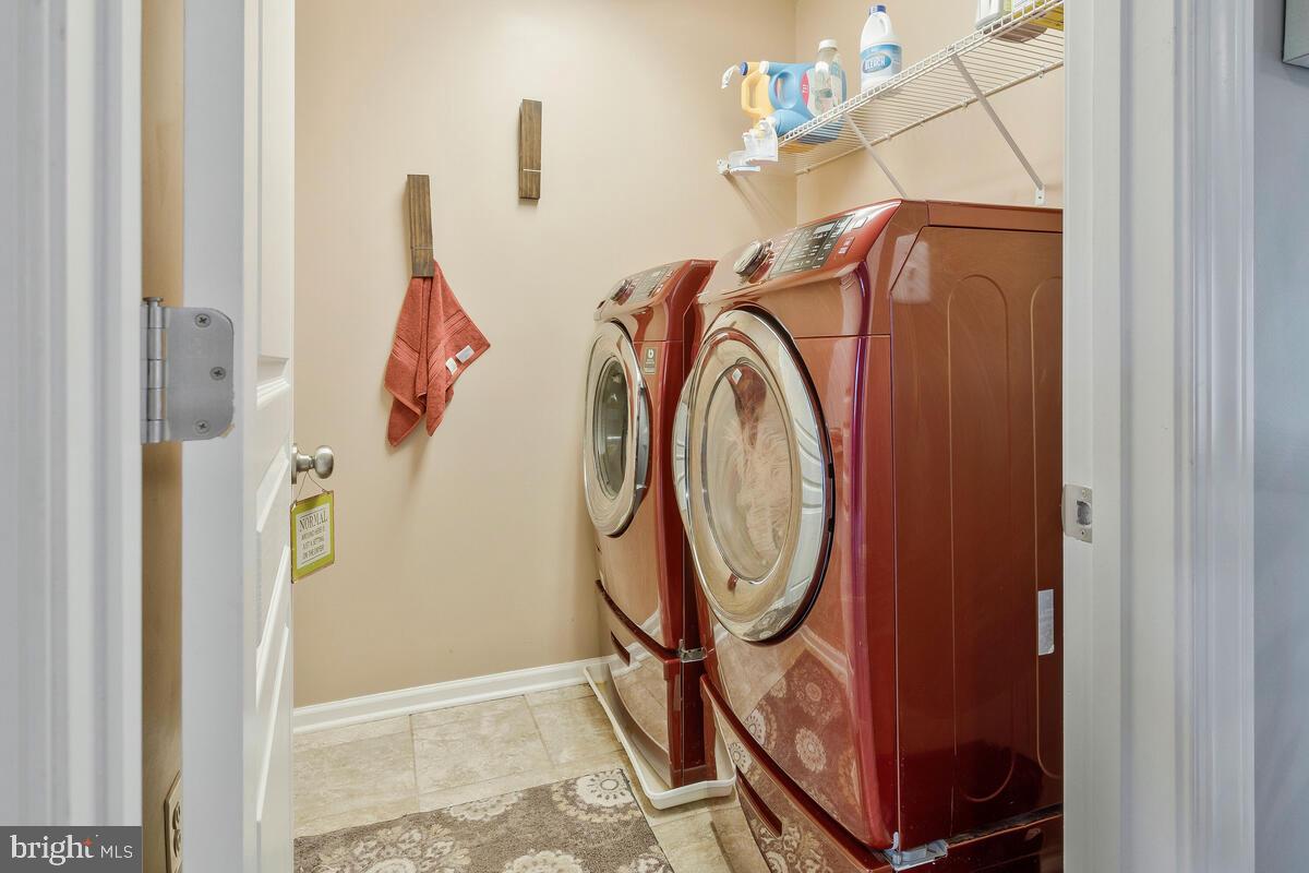 VILLAGES OF SAVANNAH - Residential