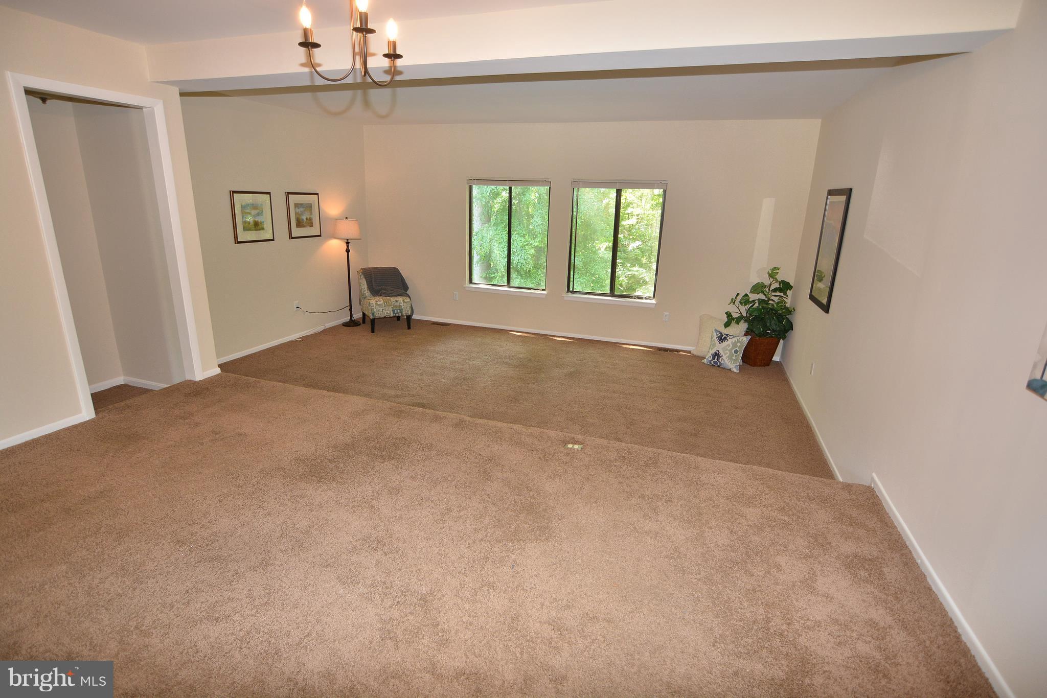 KIMBERLY WOODS VILLAGE - Residential