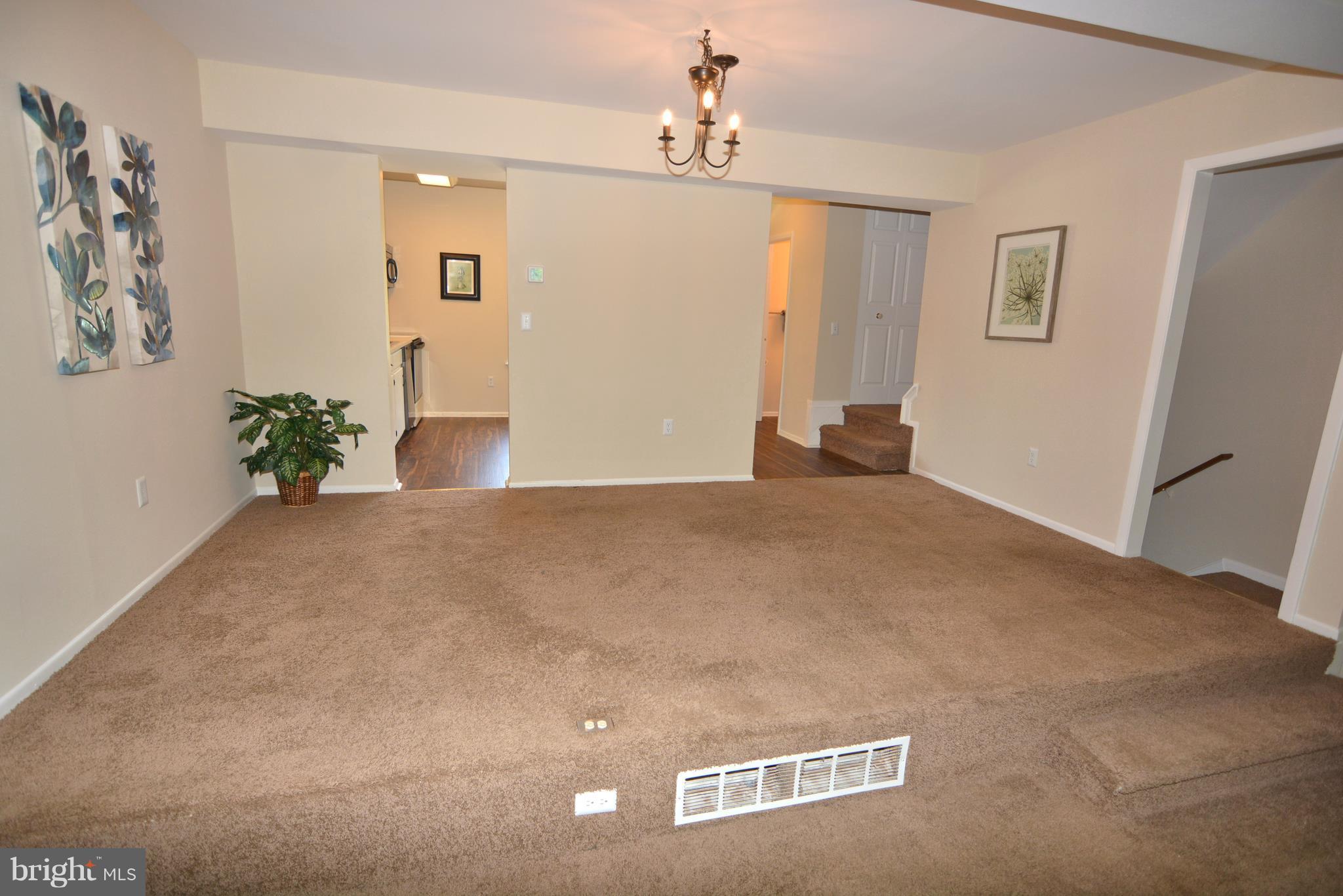 KIMBERLY WOODS VILLAGE - Residential