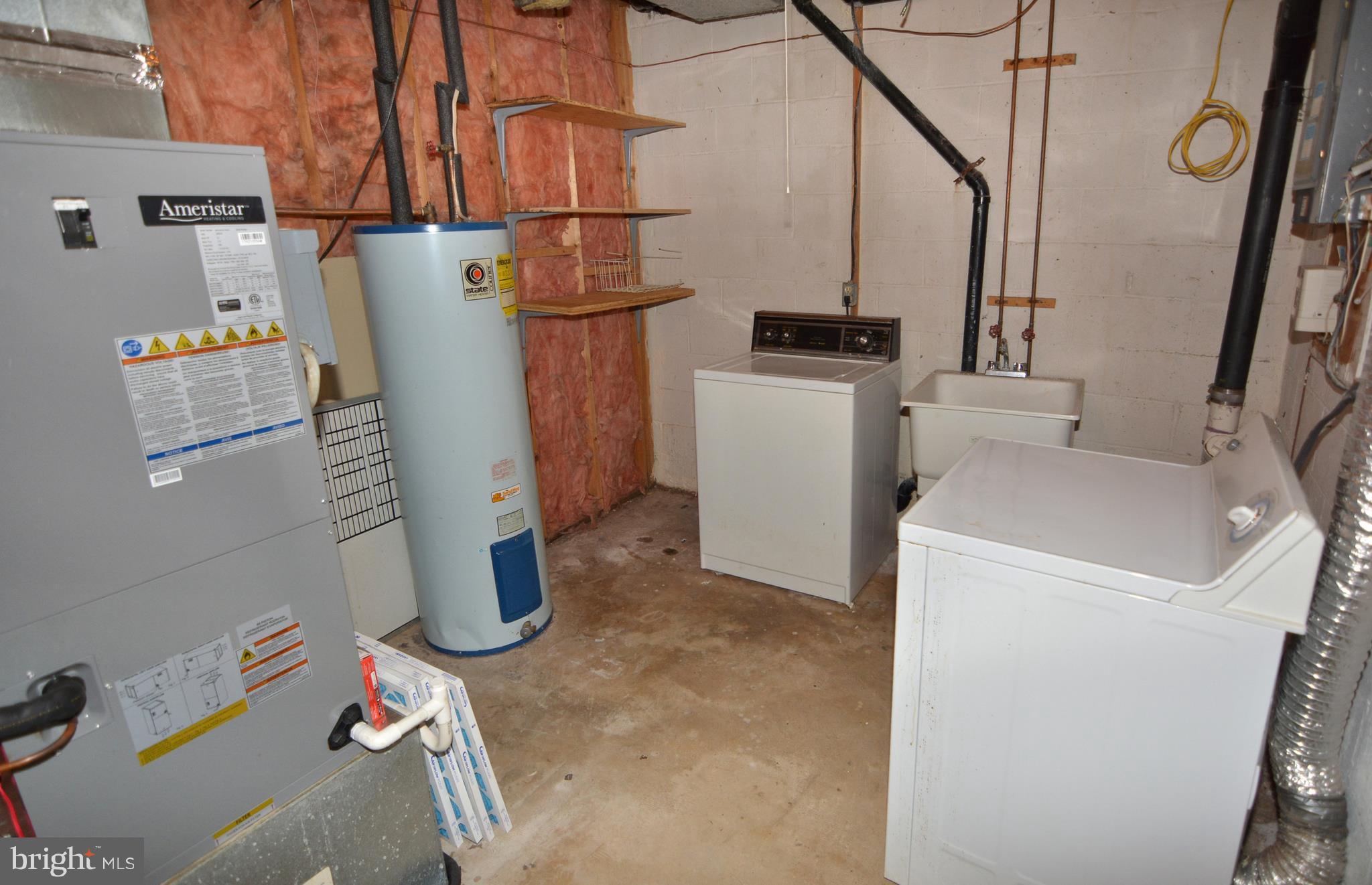 KIMBERLY WOODS VILLAGE - Residential