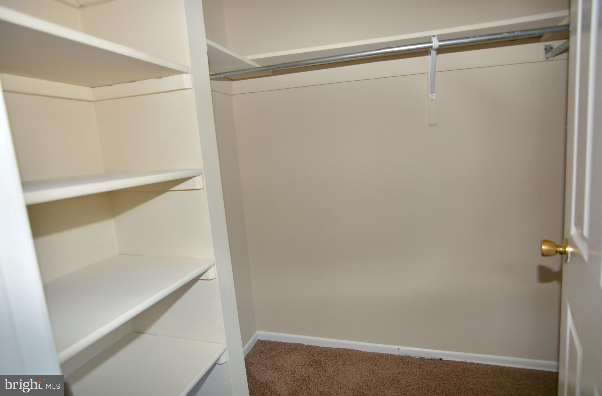 KIMBERLY WOODS VILLAGE - Residential