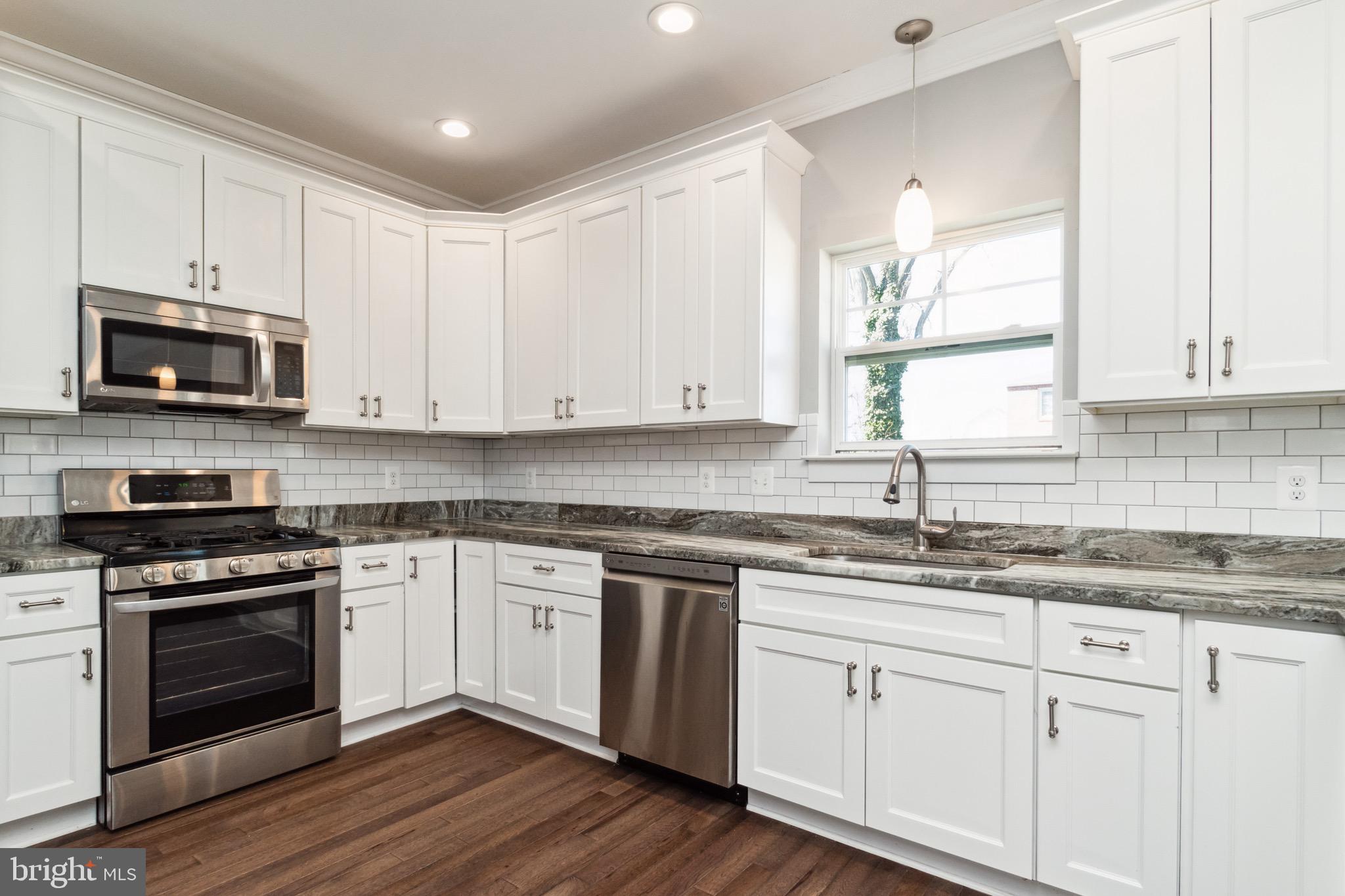 EDGEMERE/SPARROWS POINT - Residential