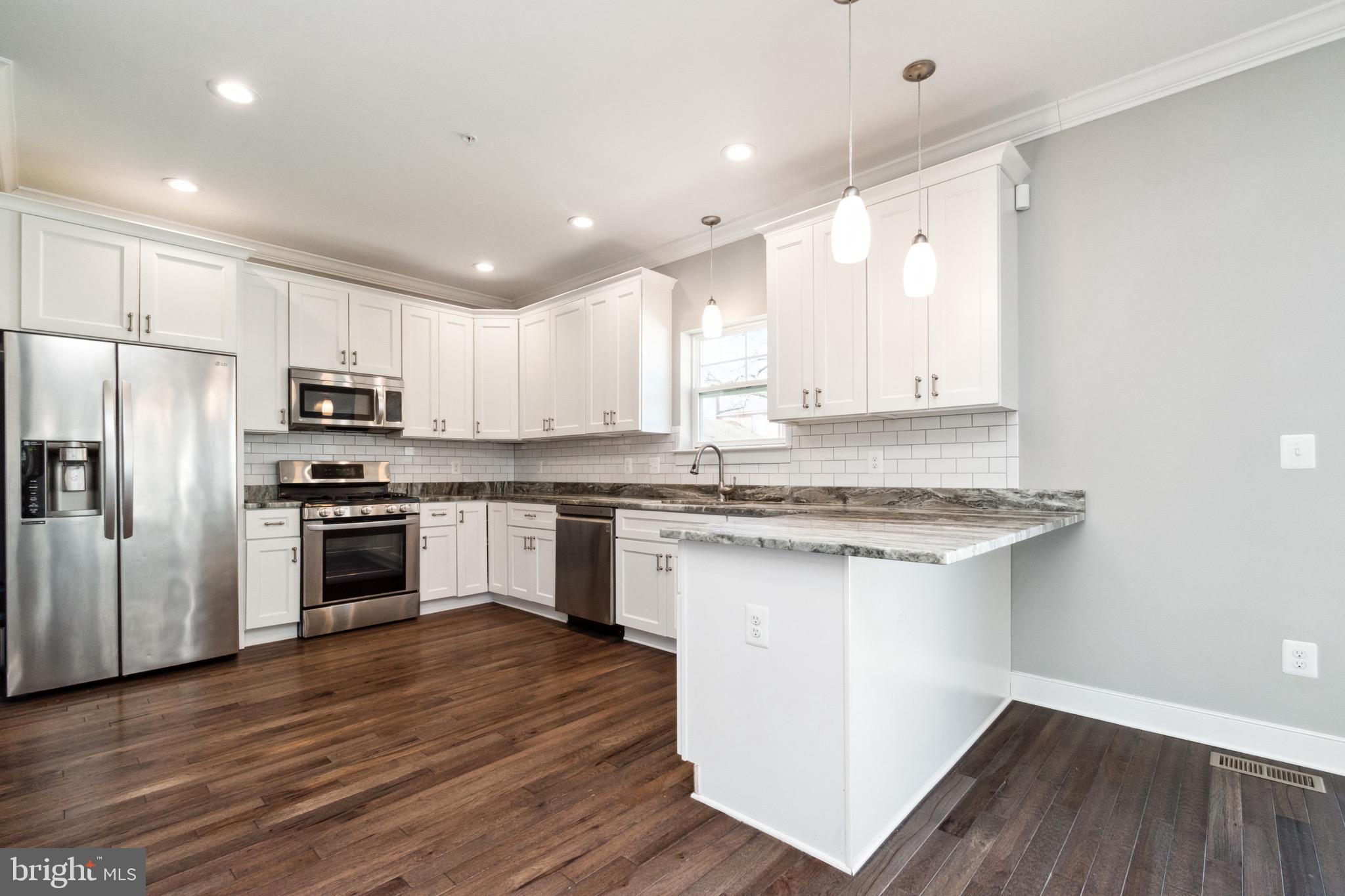 EDGEMERE/SPARROWS POINT - Residential