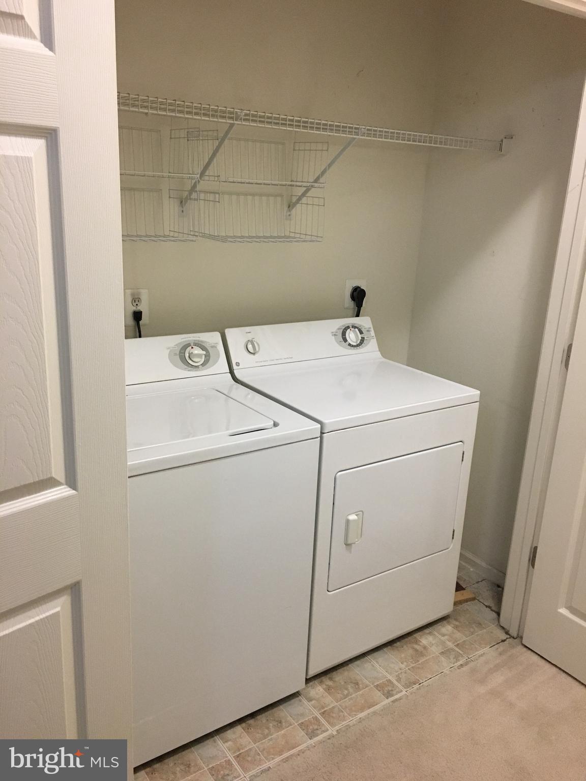 HIGH POINTE AT JEFFERSON PARK - Residential Lease