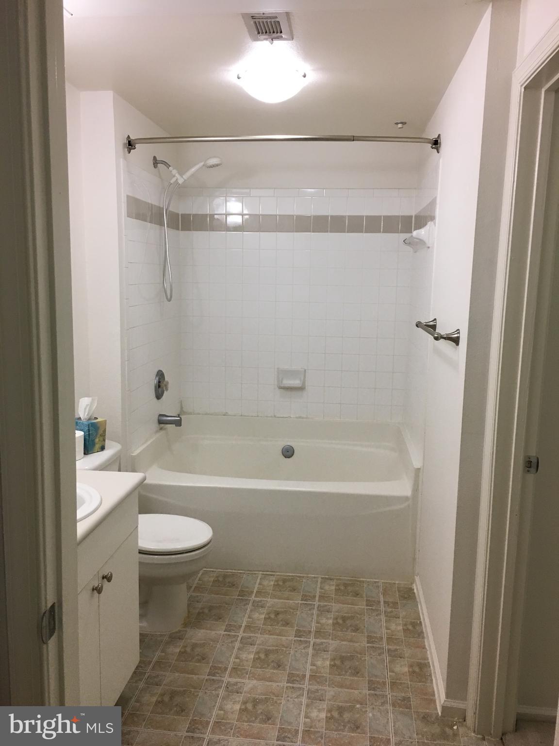 HIGH POINTE AT JEFFERSON PARK - Residential Lease