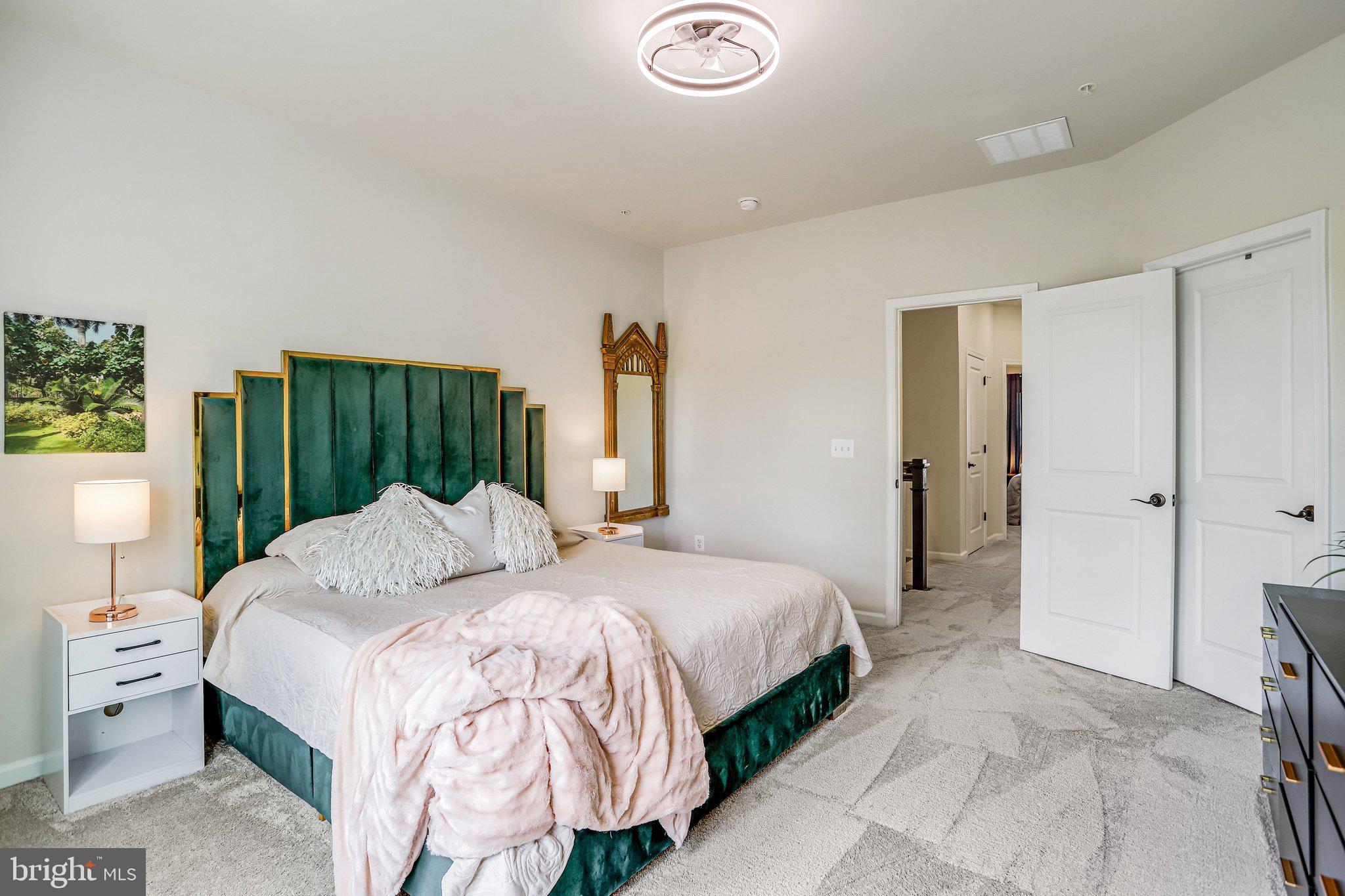 DAMASCUS VILLAGE - Residential