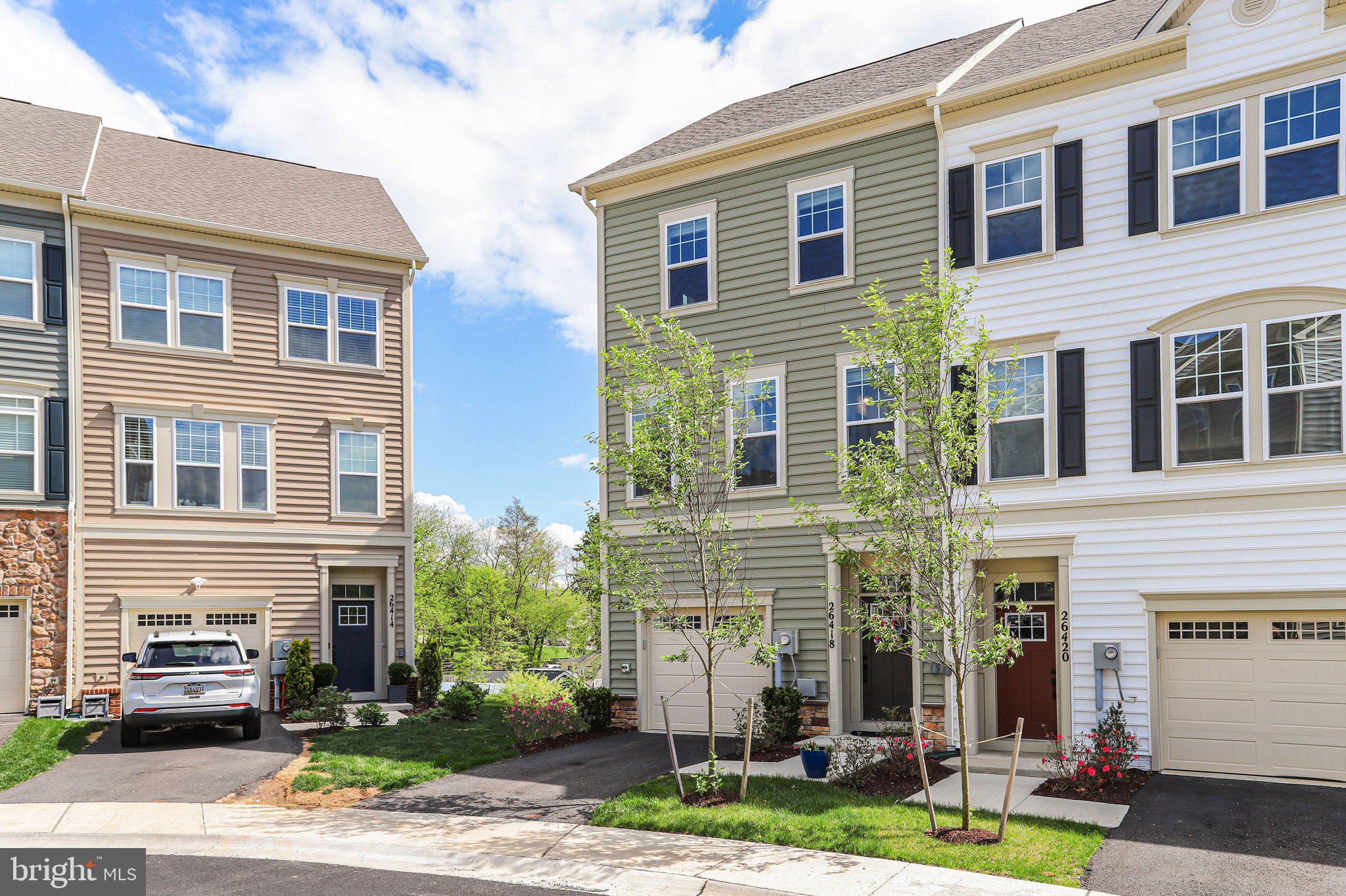 DAMASCUS VILLAGE - Residential