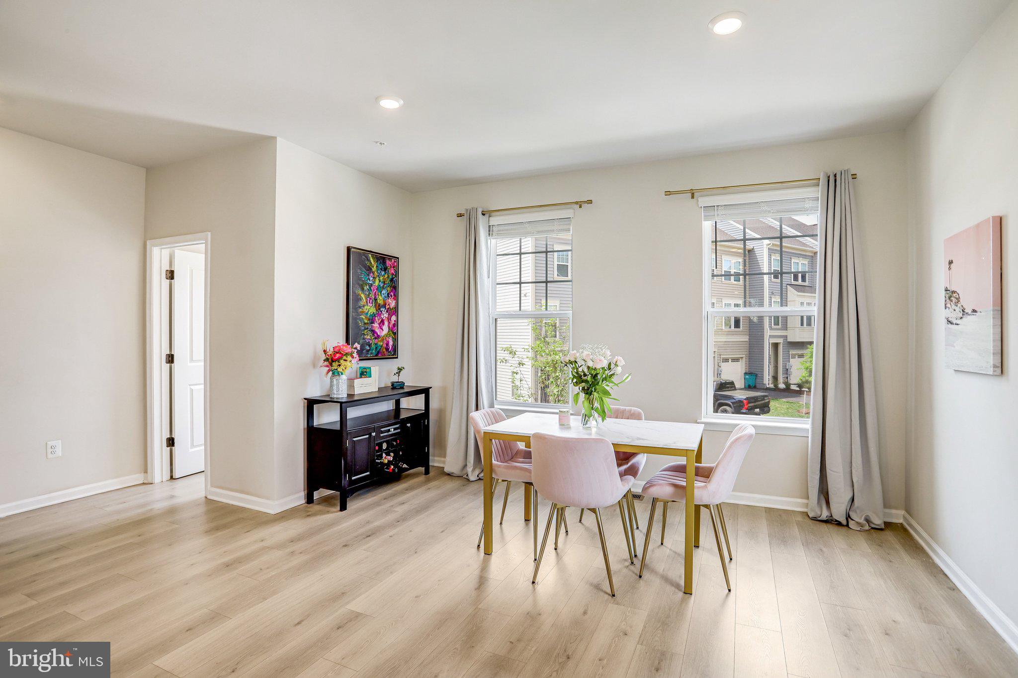 DAMASCUS VILLAGE - Residential