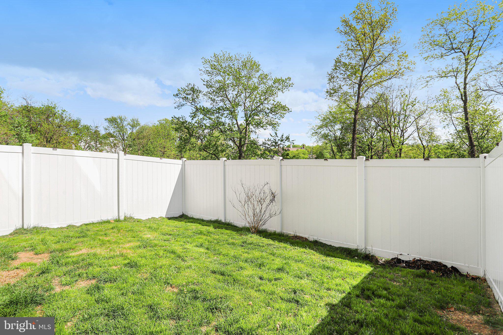 DAMASCUS VILLAGE - Residential