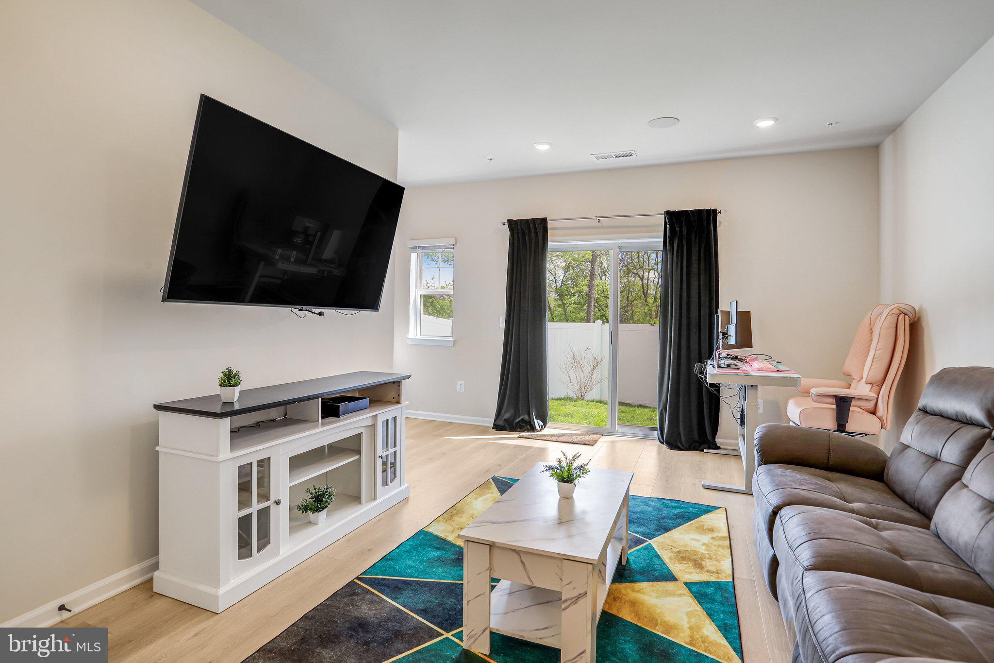 DAMASCUS VILLAGE - Residential