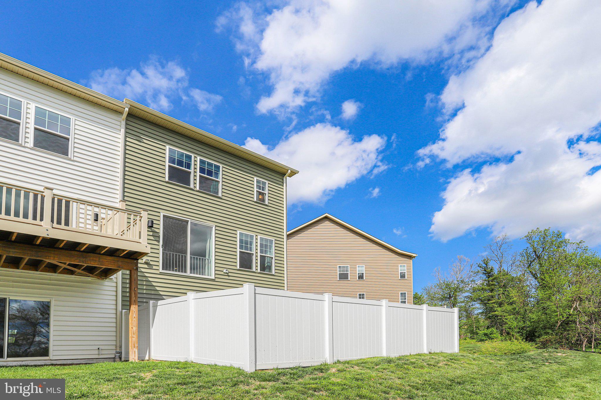 DAMASCUS VILLAGE - Residential