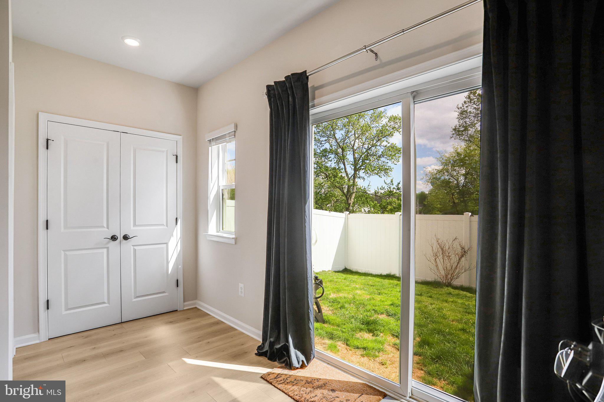 DAMASCUS VILLAGE - Residential