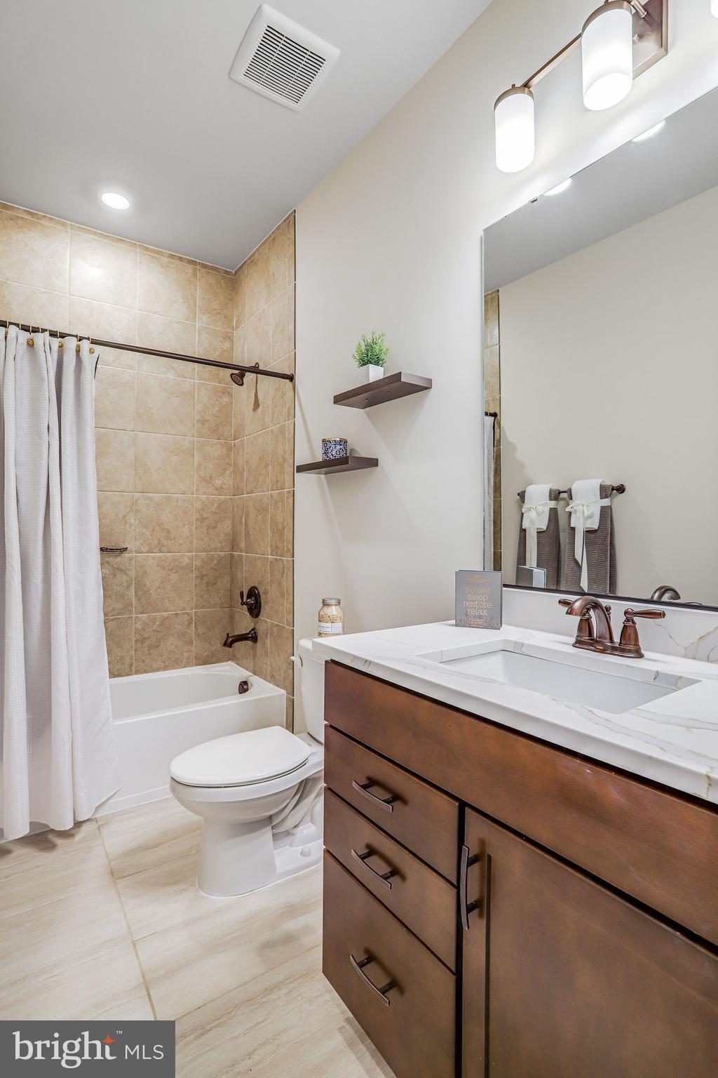 DAMASCUS VILLAGE - Residential