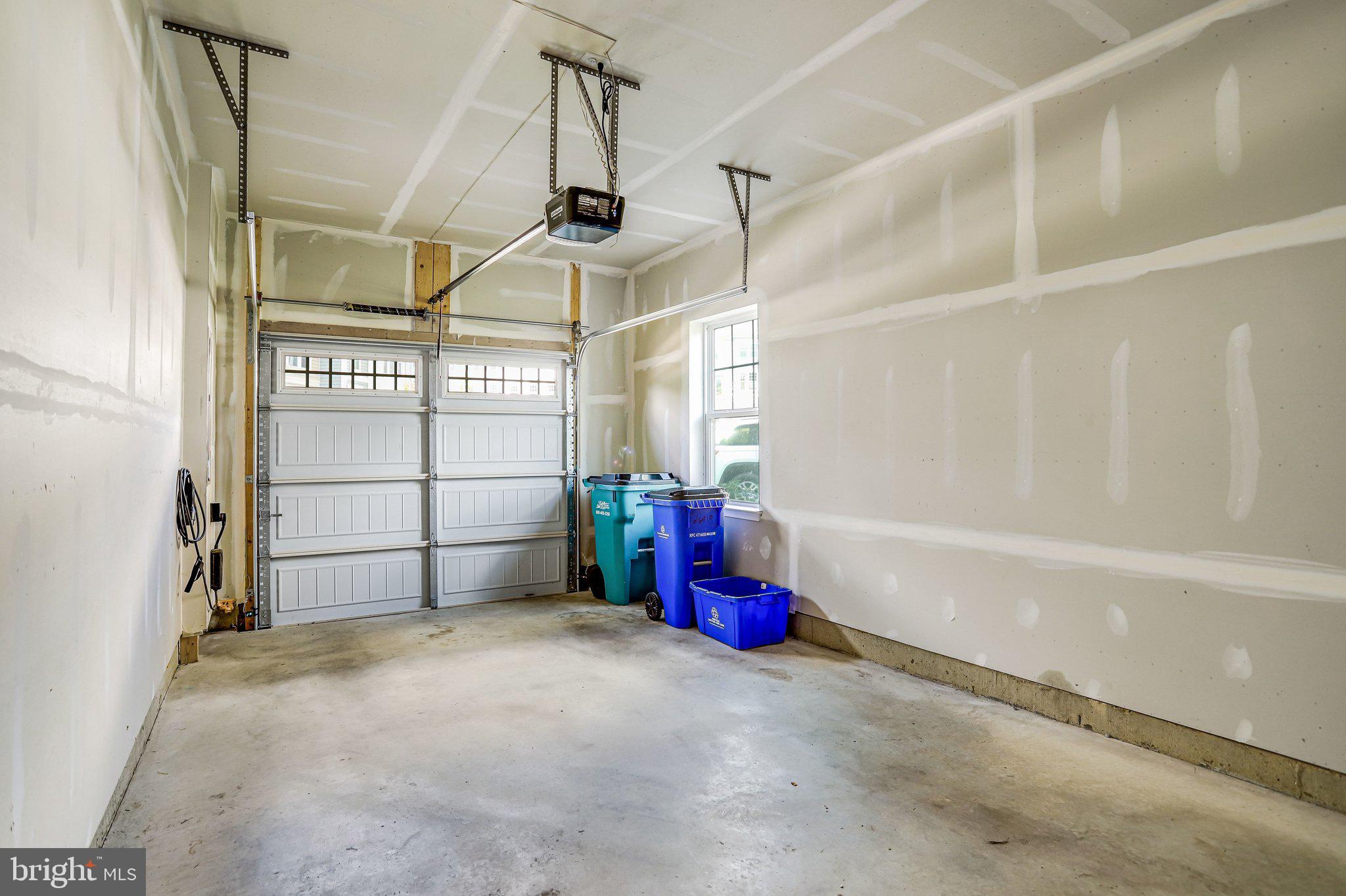 DAMASCUS VILLAGE - Residential