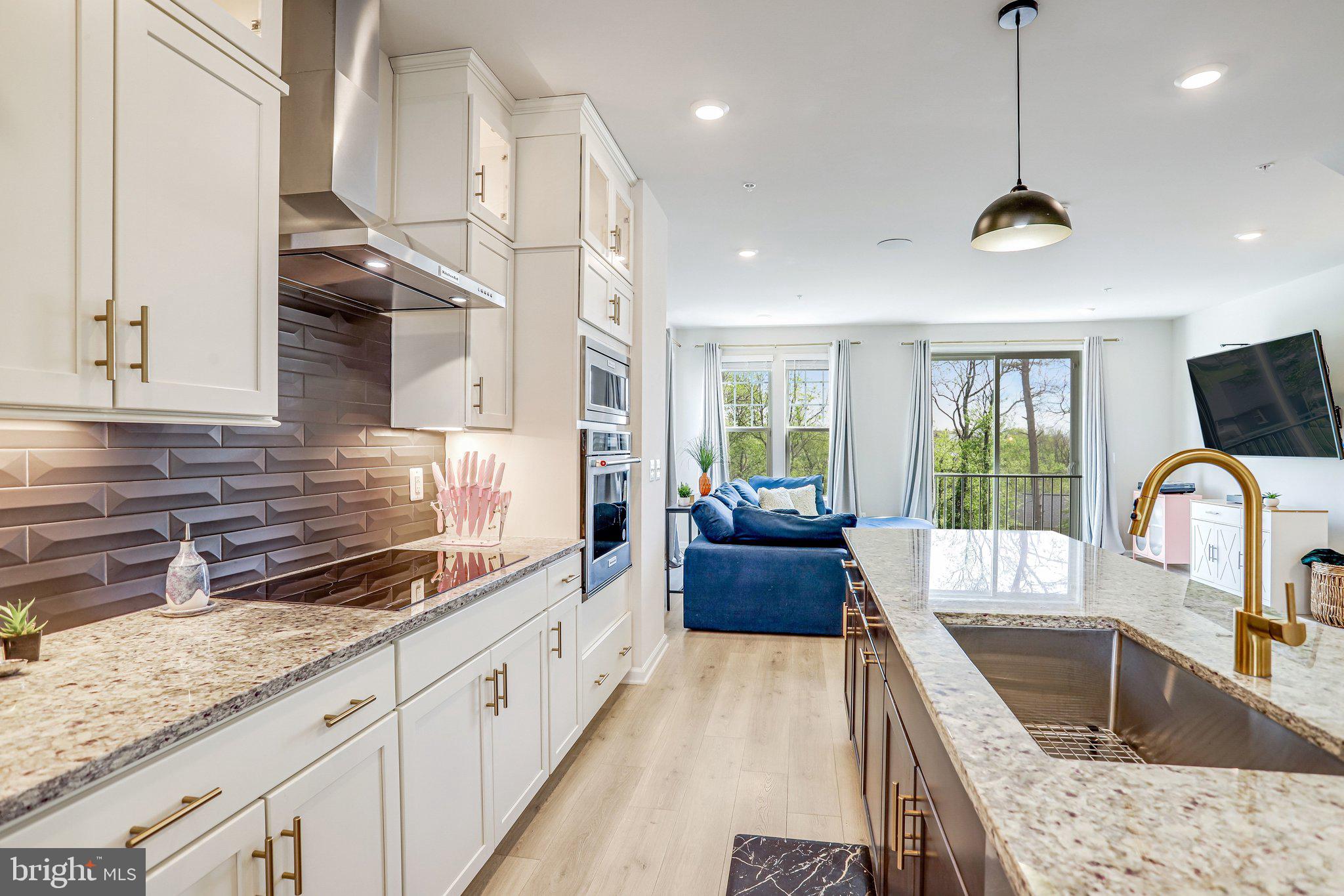 DAMASCUS VILLAGE - Residential