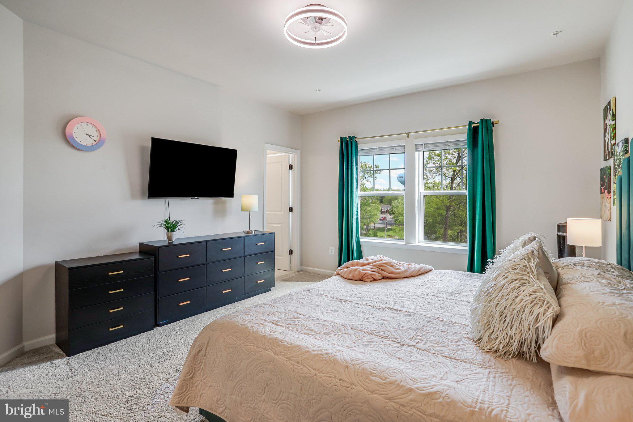 DAMASCUS VILLAGE - Residential