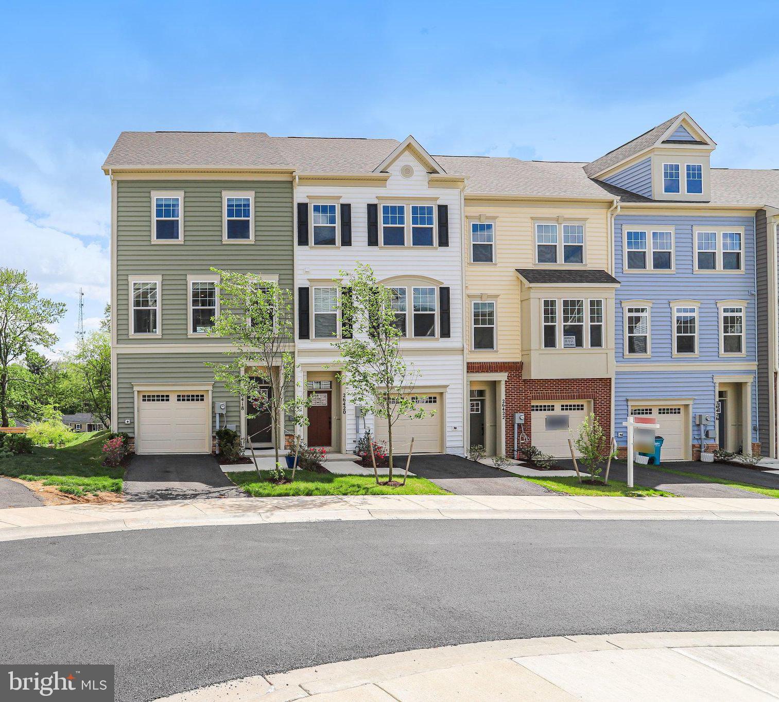 DAMASCUS VILLAGE - Residential