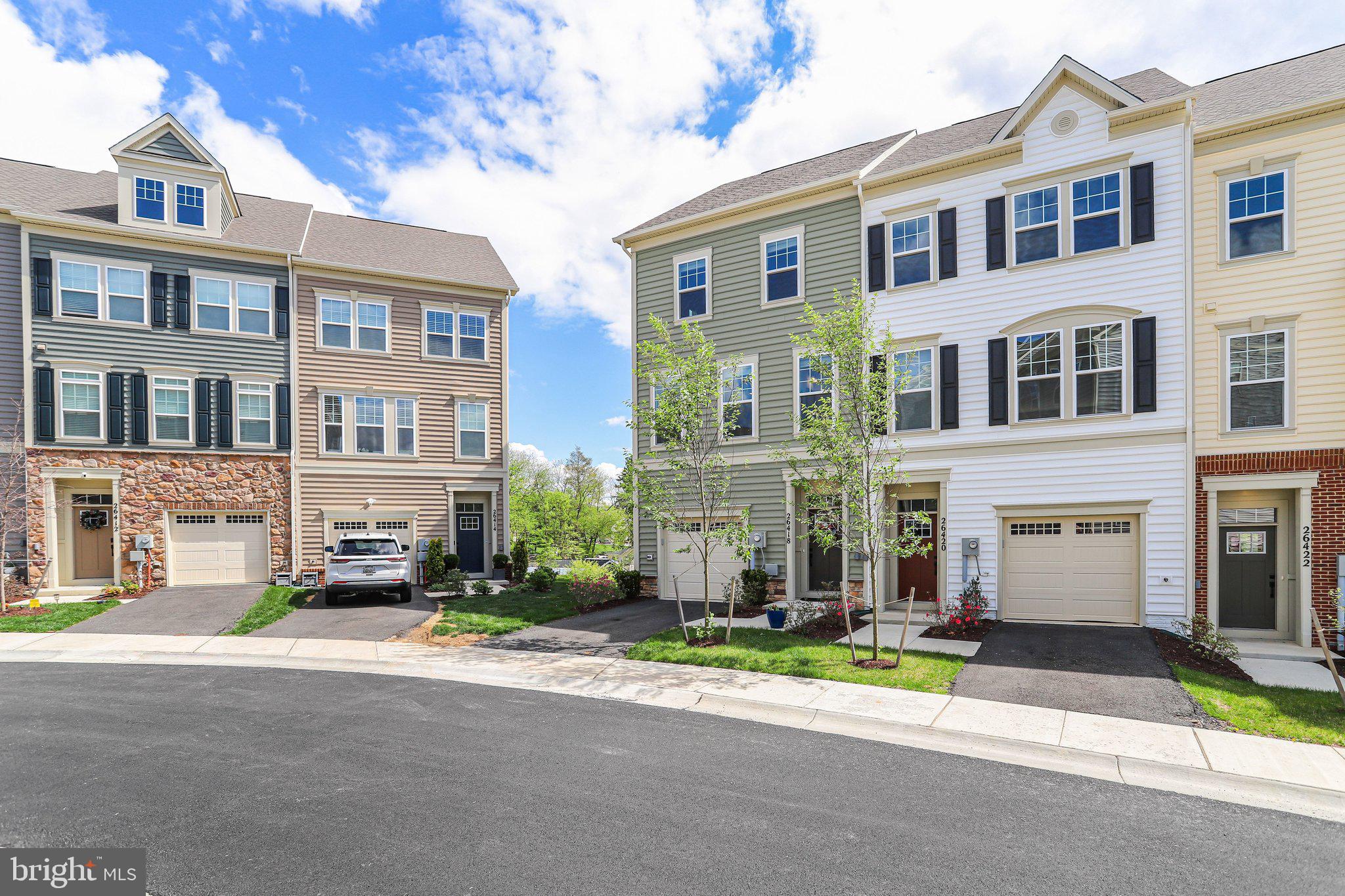 DAMASCUS VILLAGE - Residential