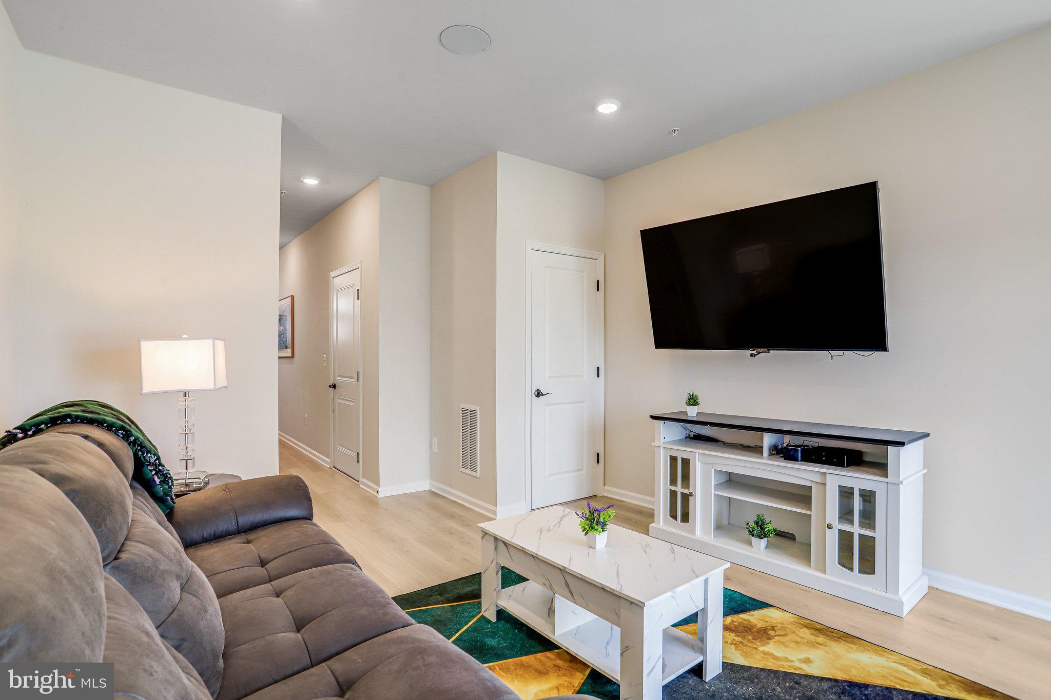 DAMASCUS VILLAGE - Residential