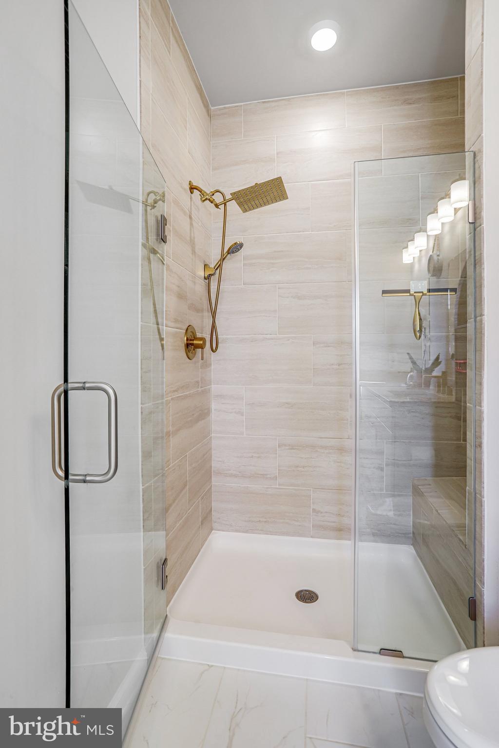 DAMASCUS VILLAGE - Residential