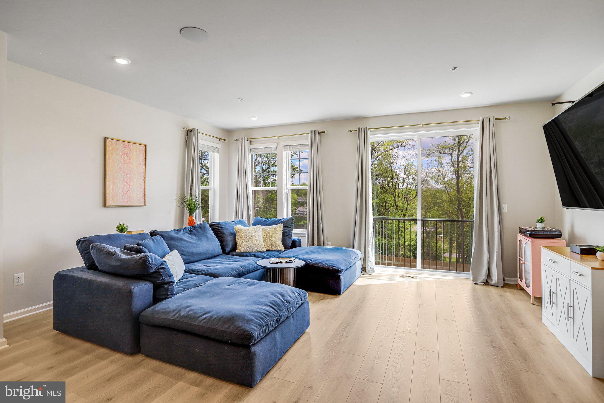 DAMASCUS VILLAGE - Residential