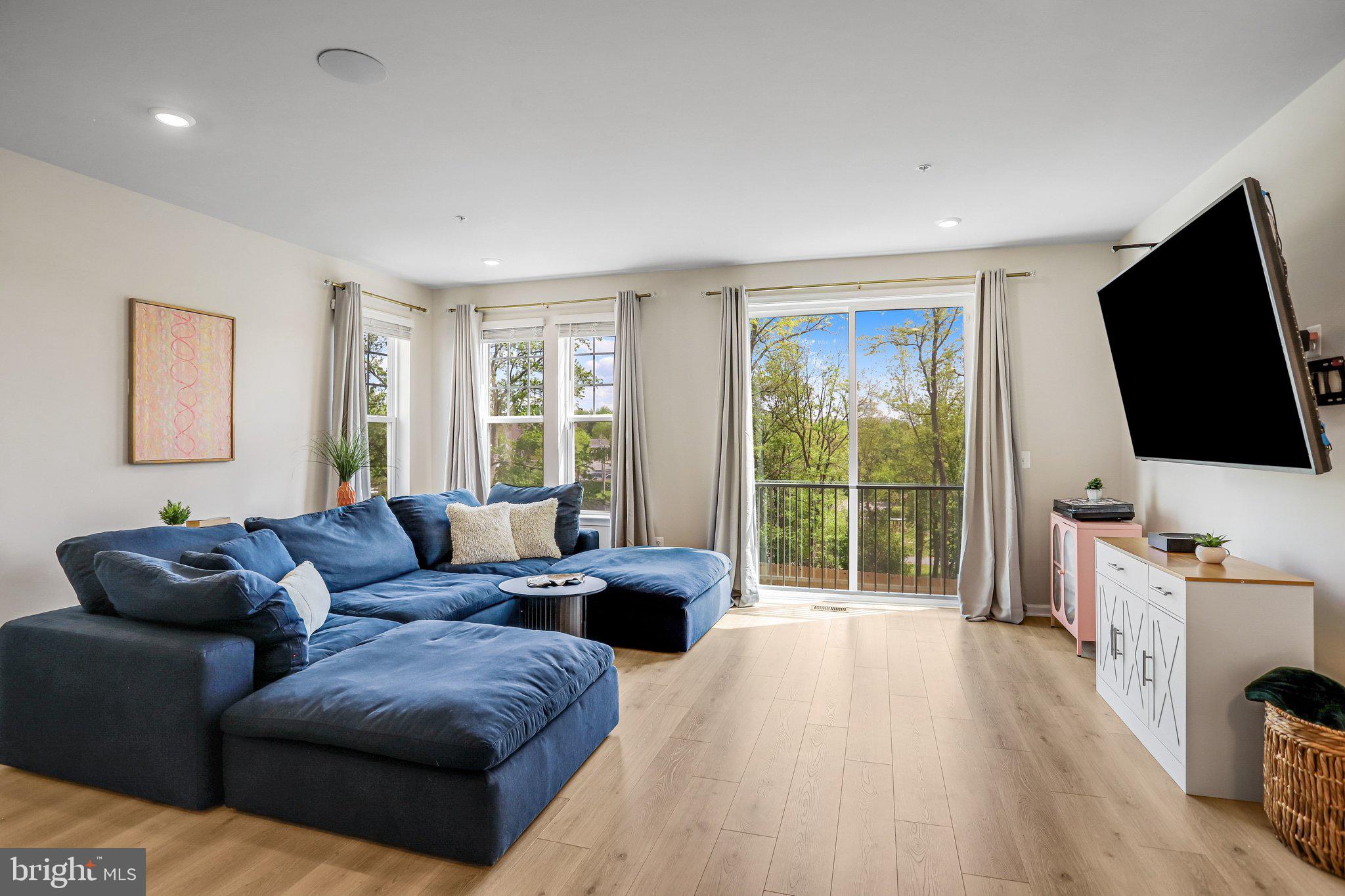 DAMASCUS VILLAGE - Residential