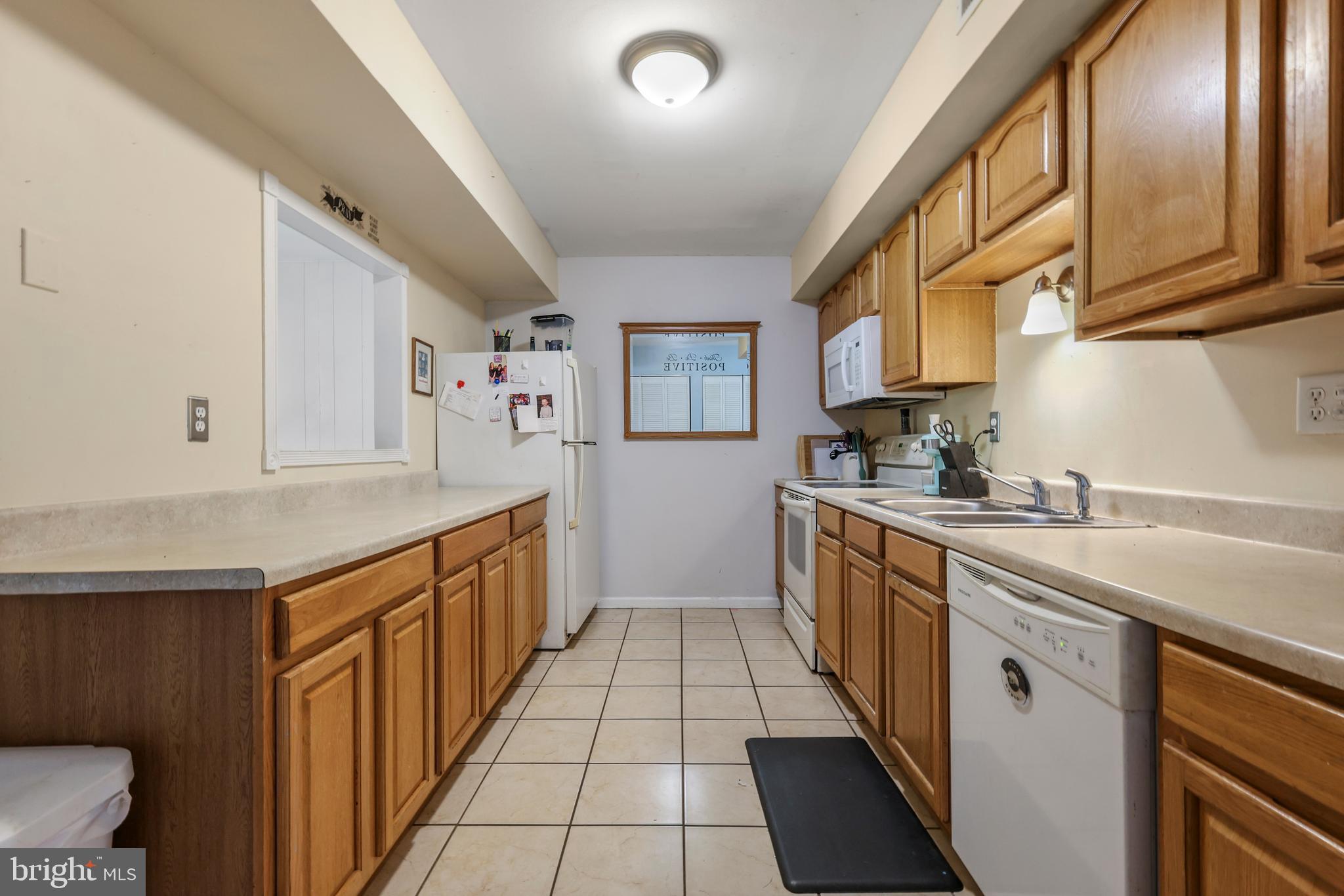 STONEGATE VILLAGE - Residential