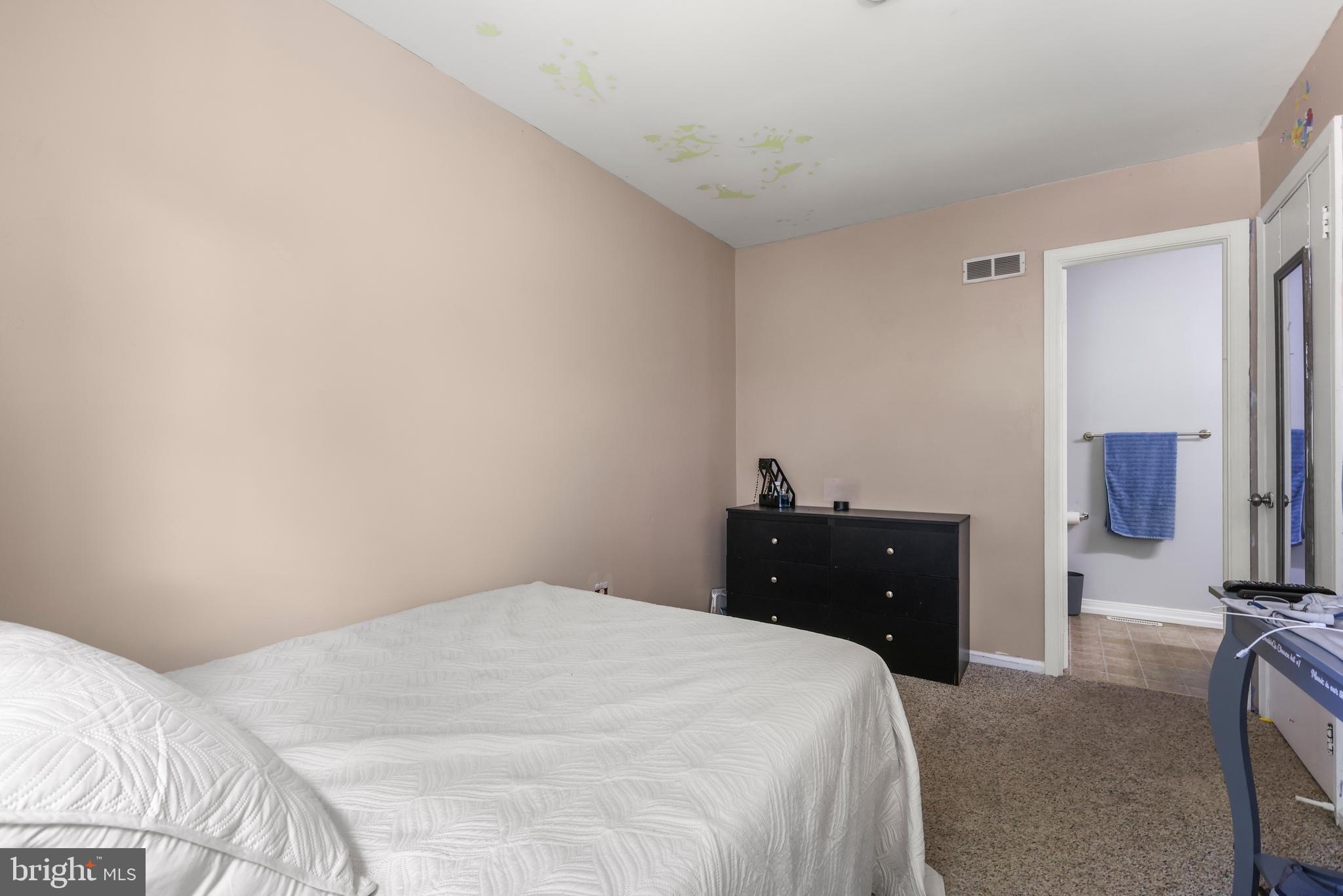 STONEGATE VILLAGE - Residential