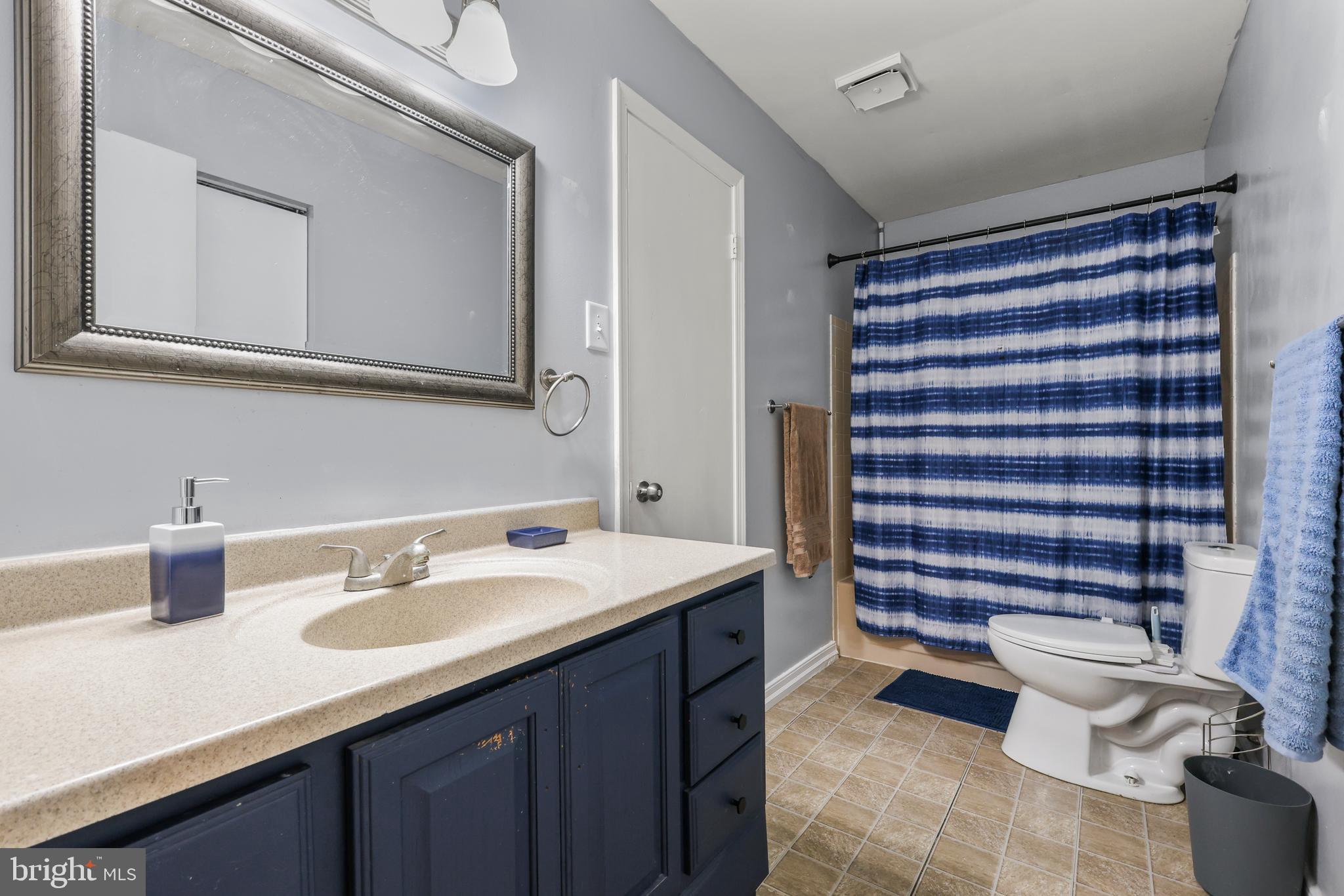 STONEGATE VILLAGE - Residential