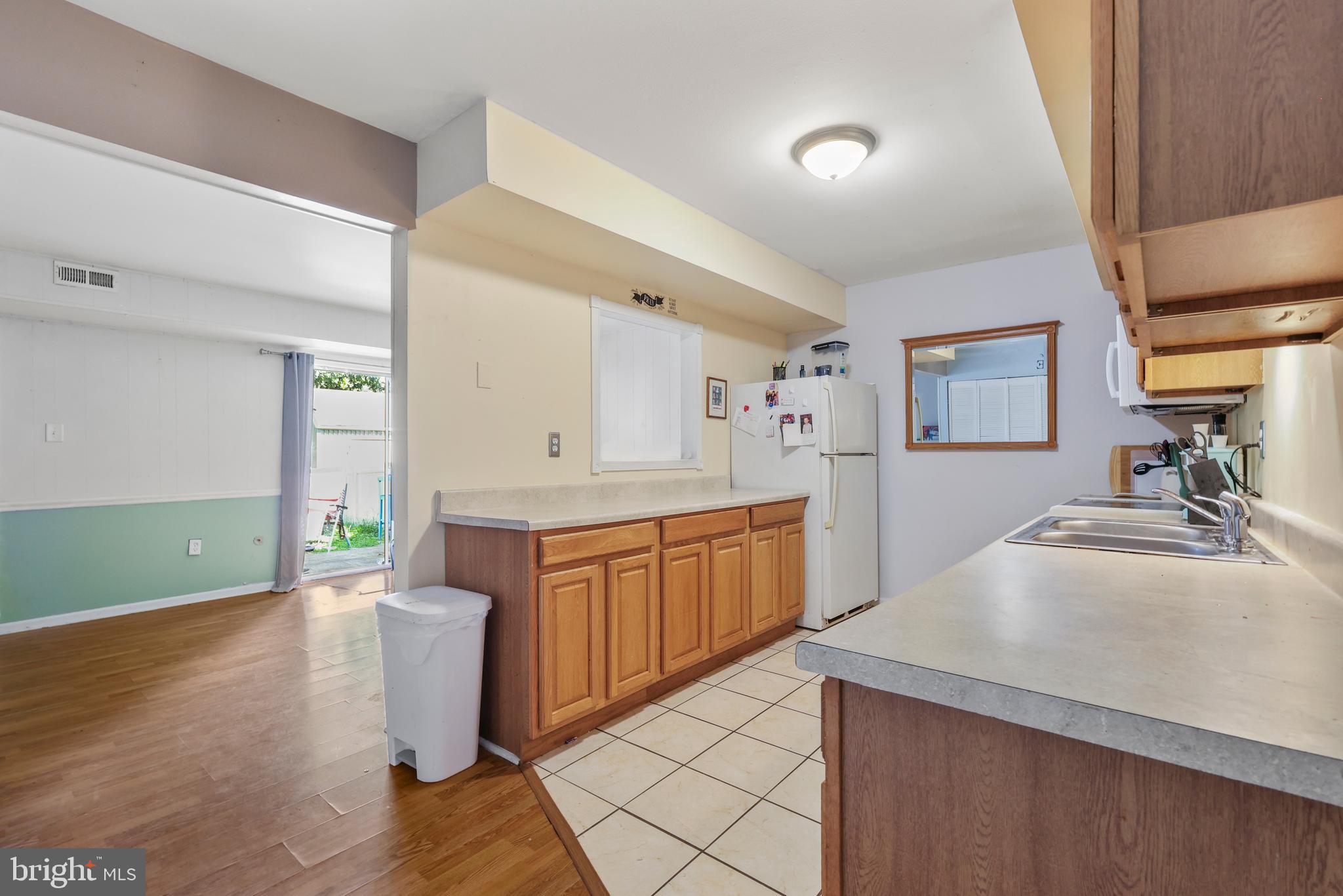 STONEGATE VILLAGE - Residential