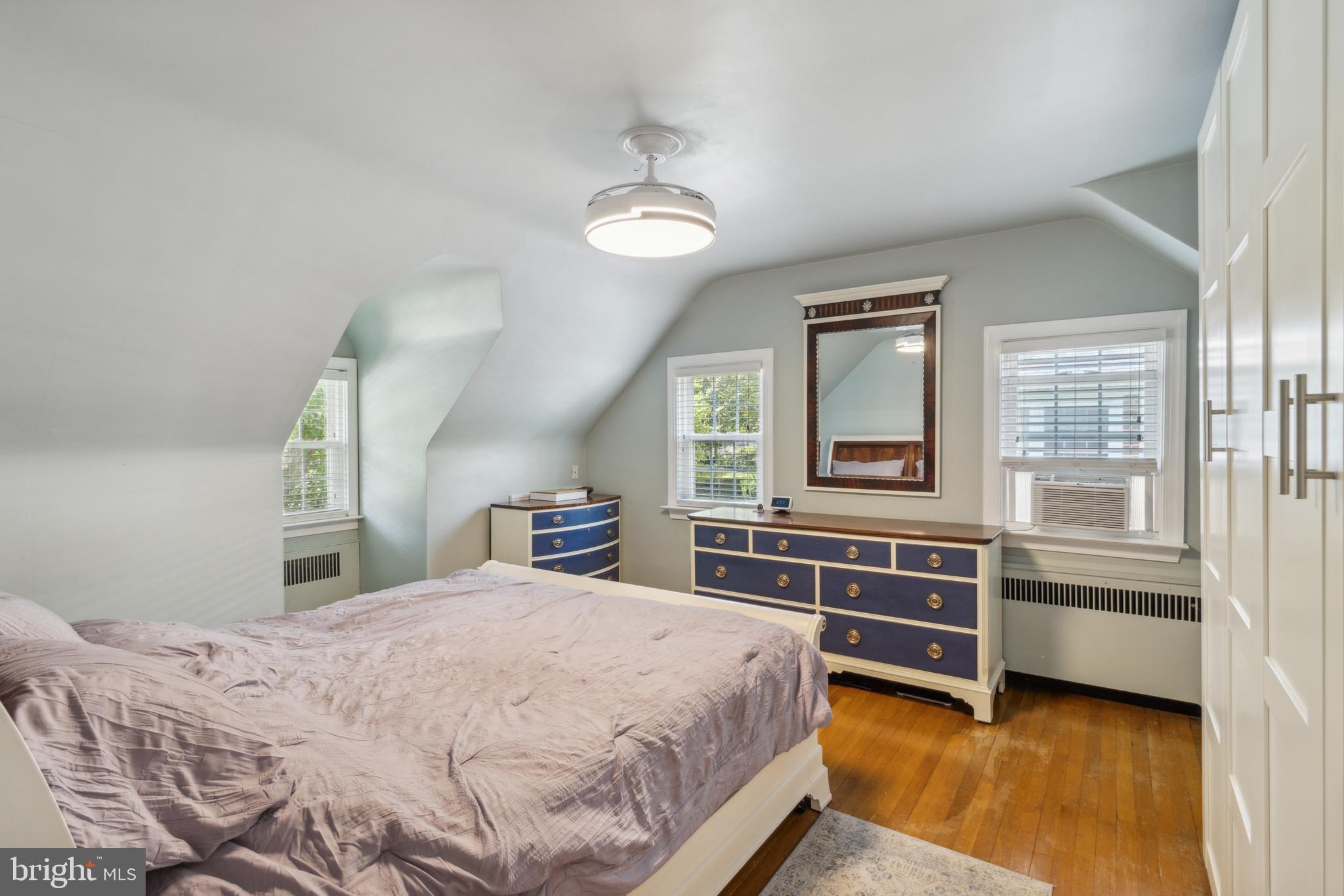 HOLMEHURST - Residential