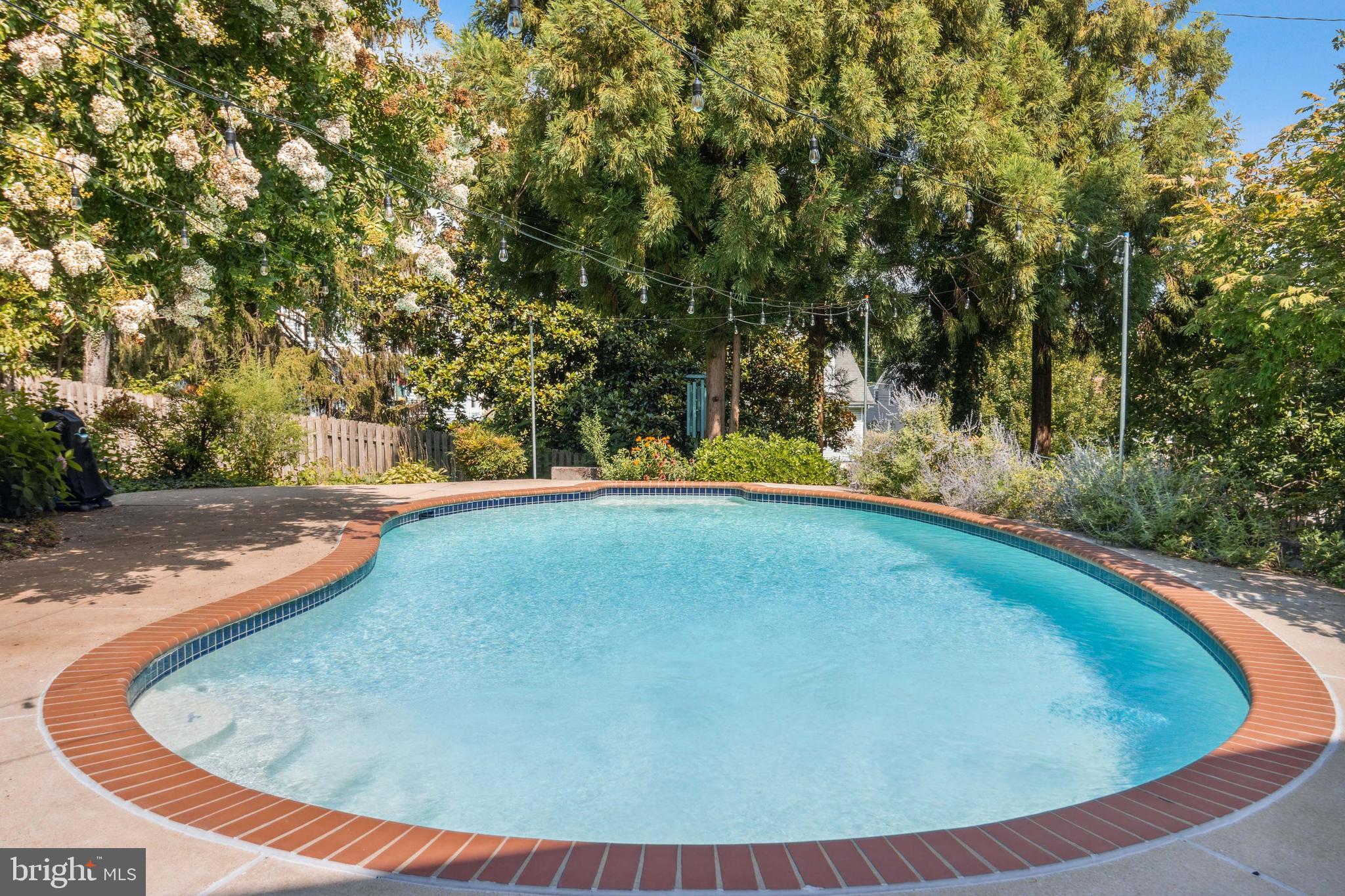 HOLMEHURST - Residential