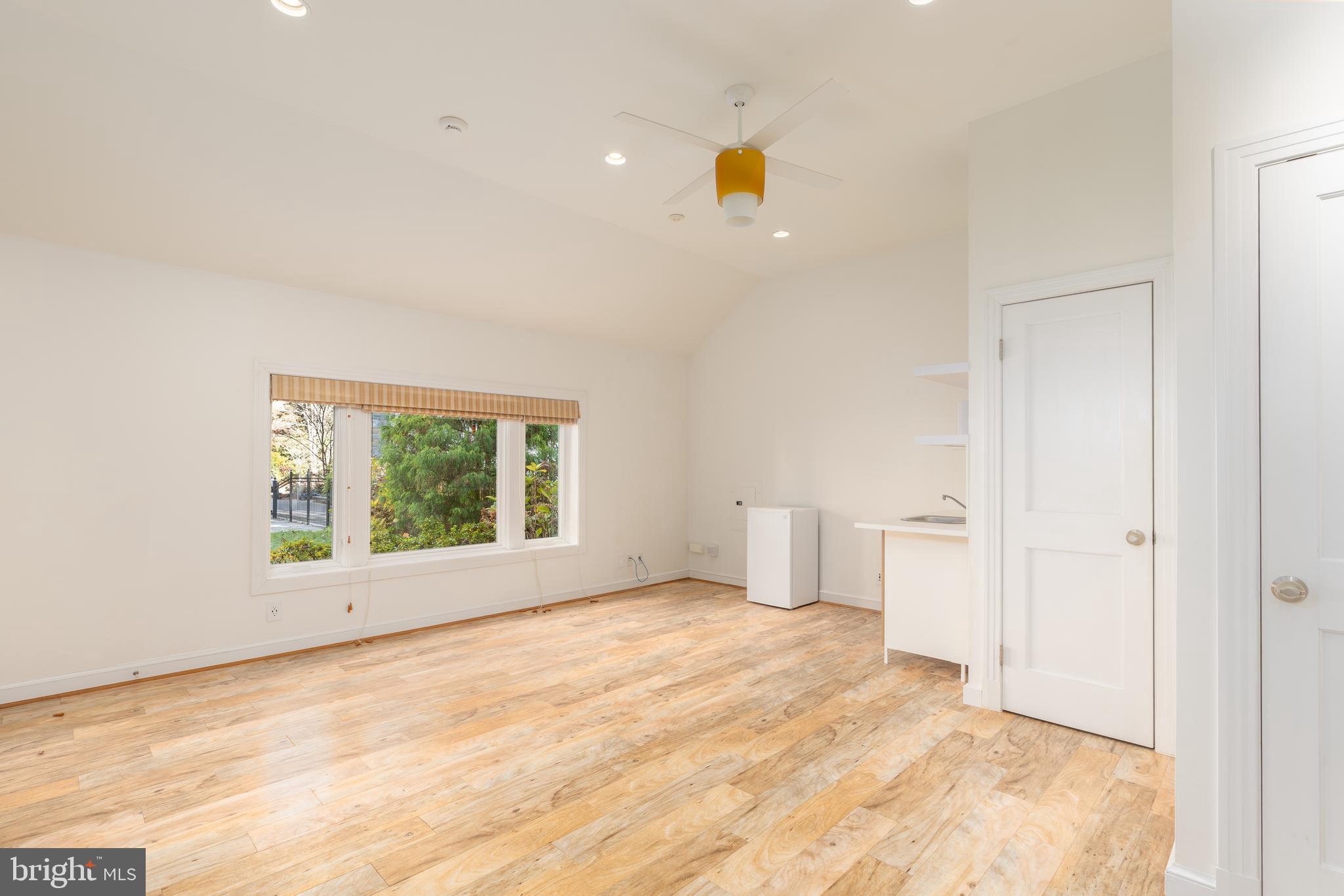 NORTH CLEVELAND PARK - Residential