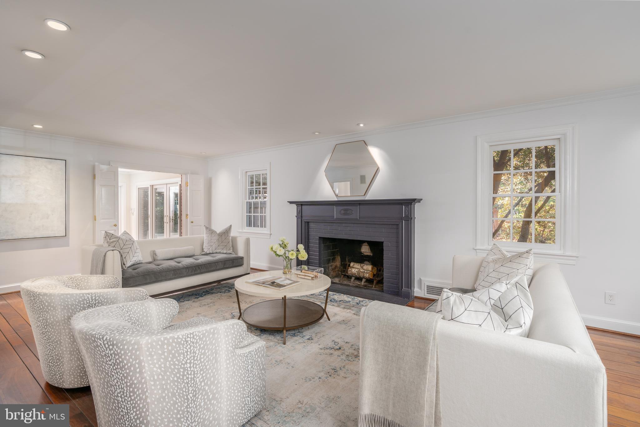 NORTH CLEVELAND PARK - Residential