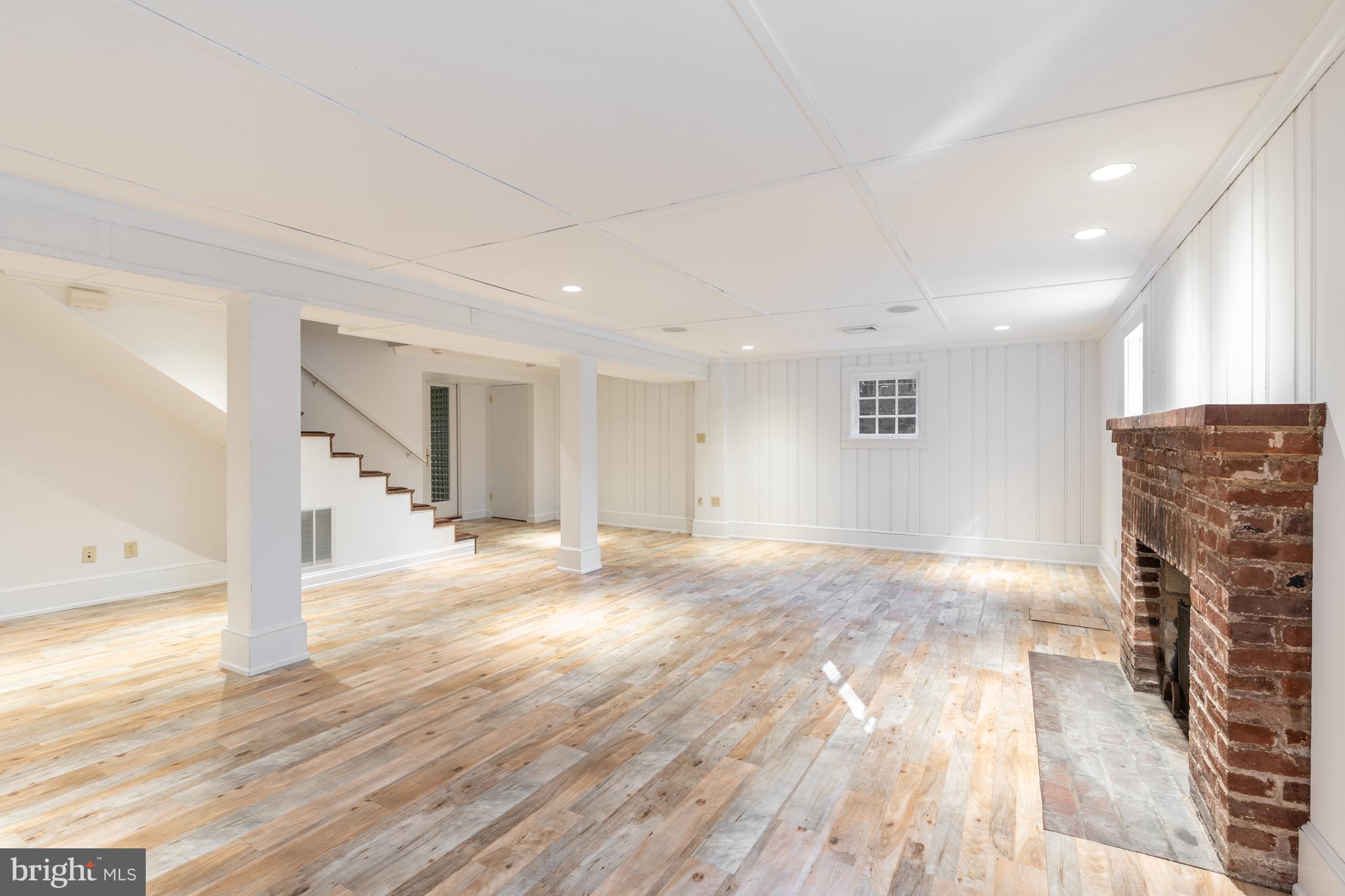 NORTH CLEVELAND PARK - Residential