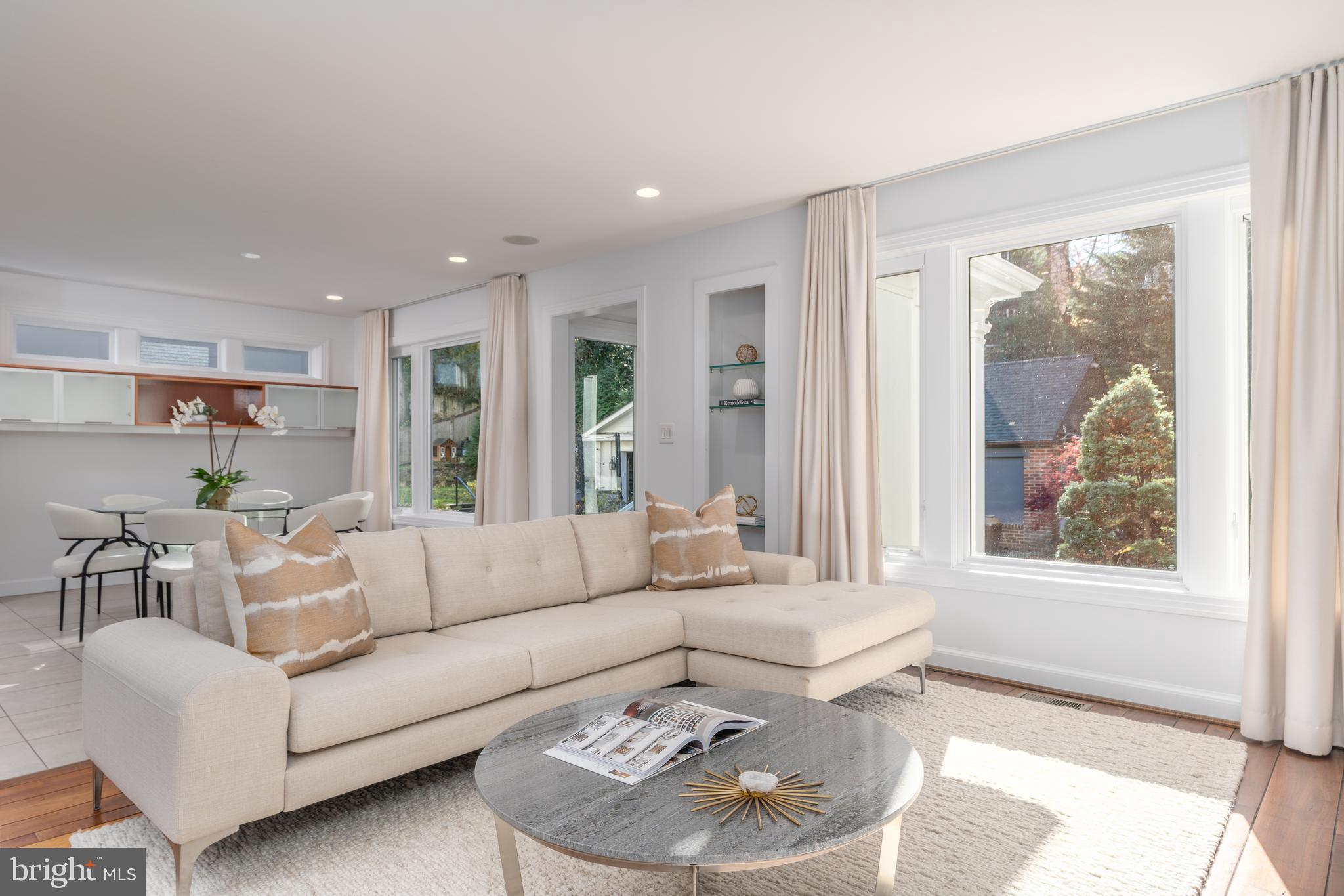 NORTH CLEVELAND PARK - Residential
