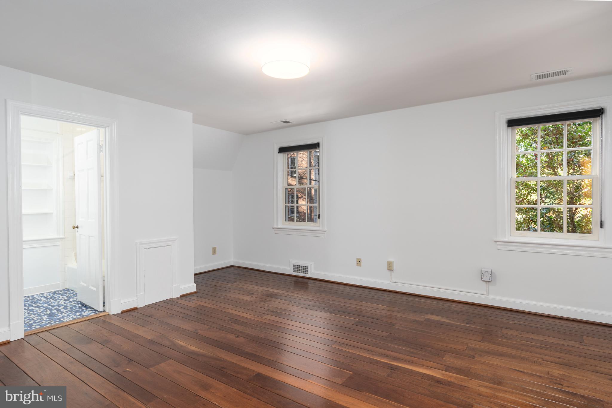 NORTH CLEVELAND PARK - Residential