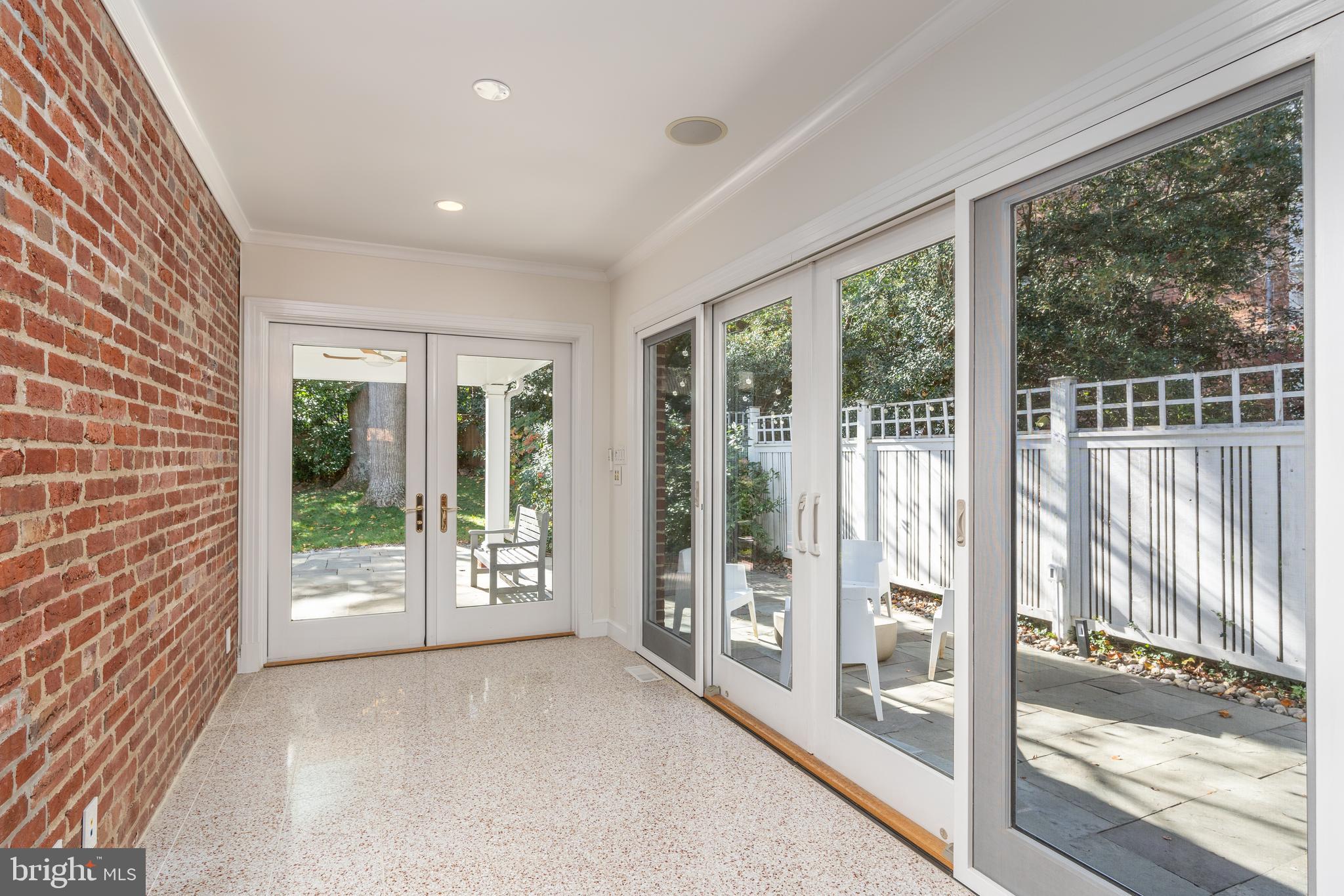 NORTH CLEVELAND PARK - Residential