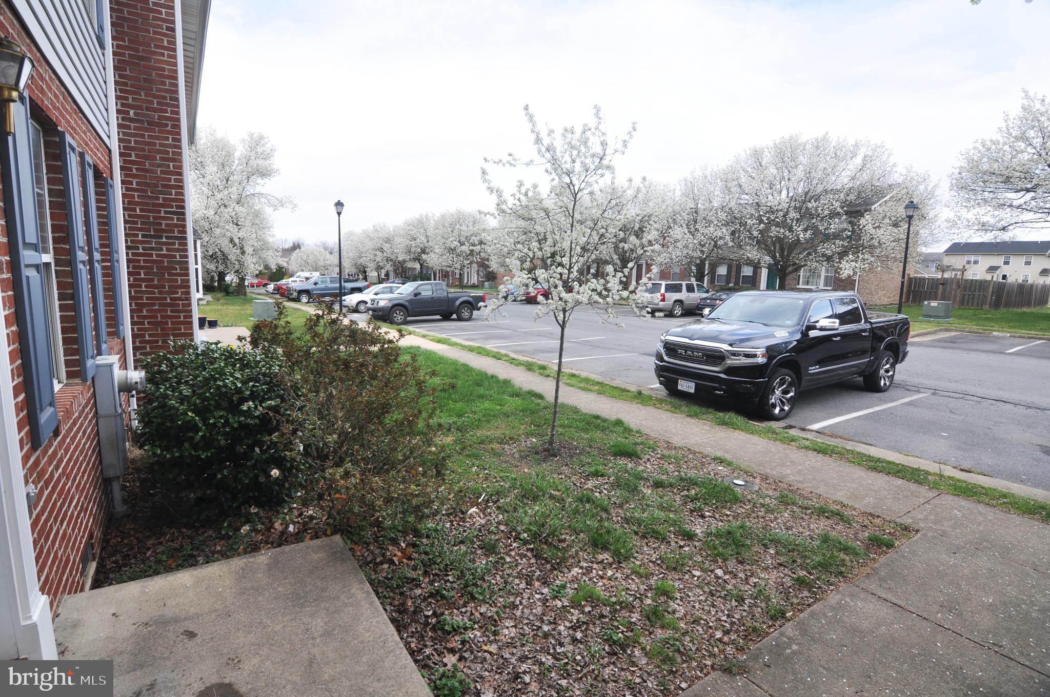 HUNTINGTON MEADOWS - Residential Lease